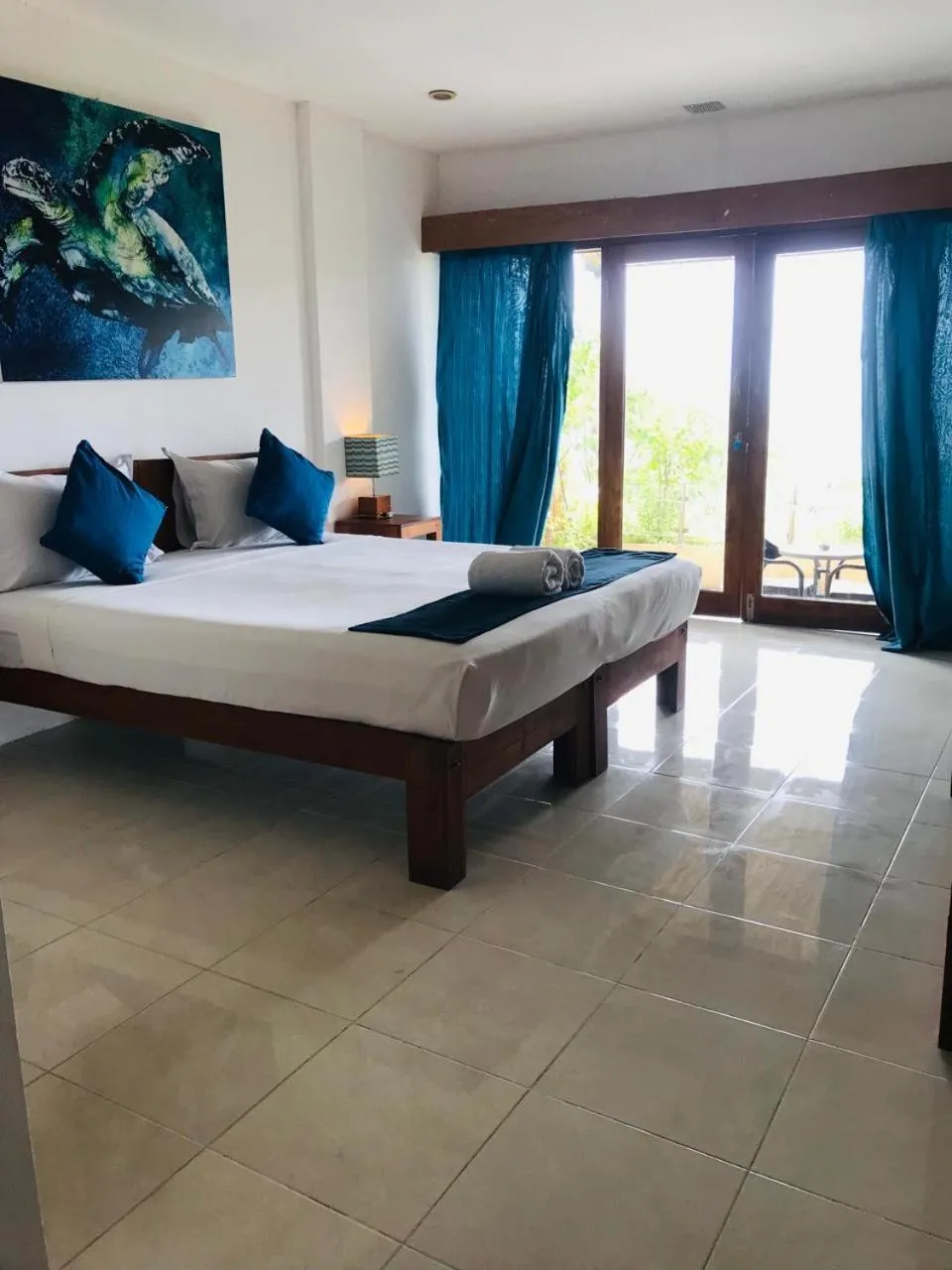 Bed in Sunset Hill Hotel