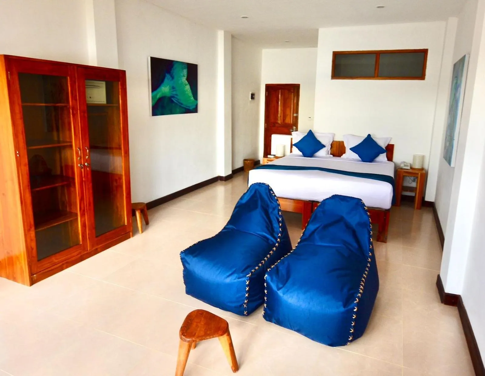 Bed in Sunset Hill Hotel