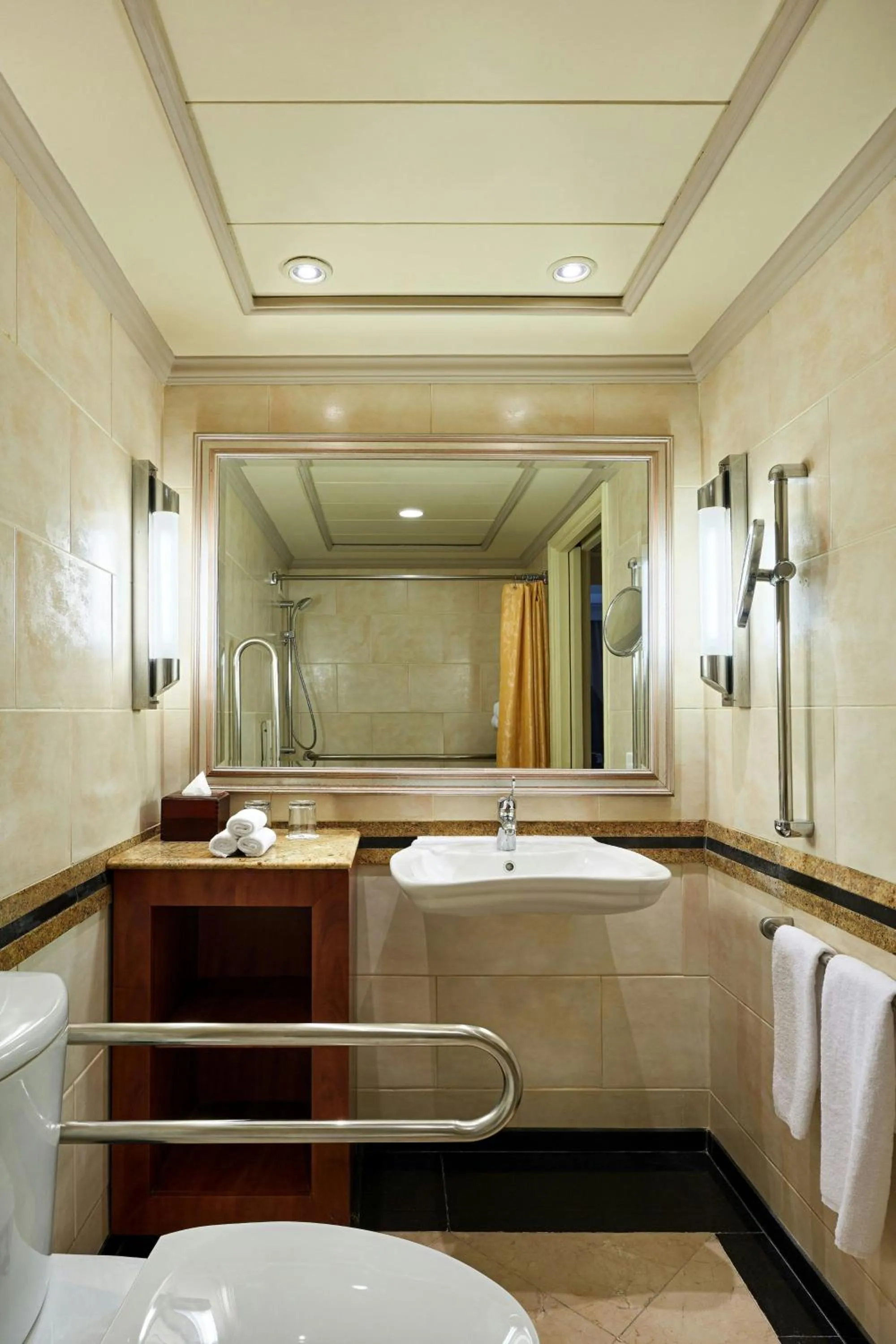 Bathroom, Bed in Cairo Marriott Hotel