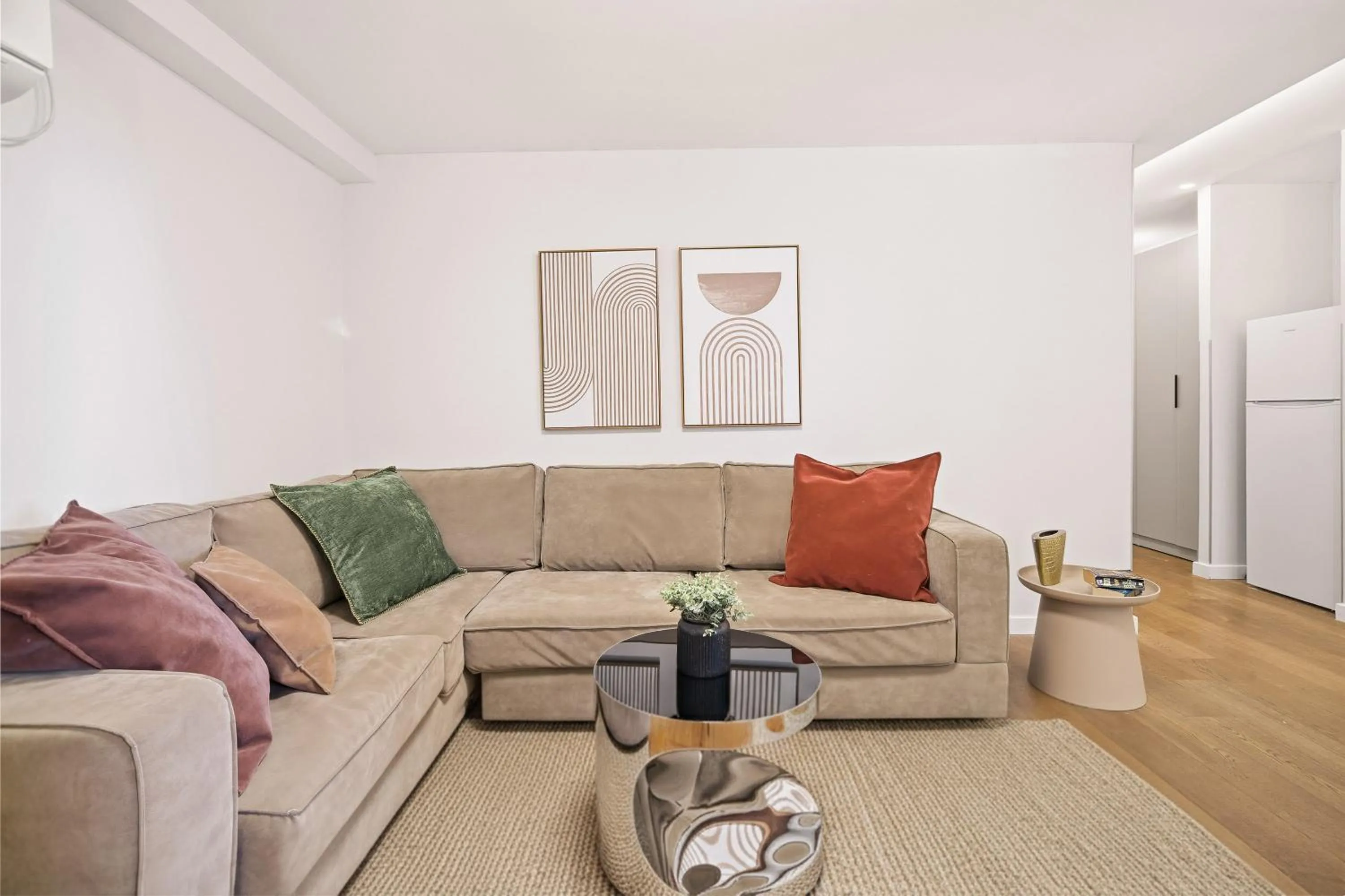 Living room in Chic & Quiet Apartments in City Center by FeelHome