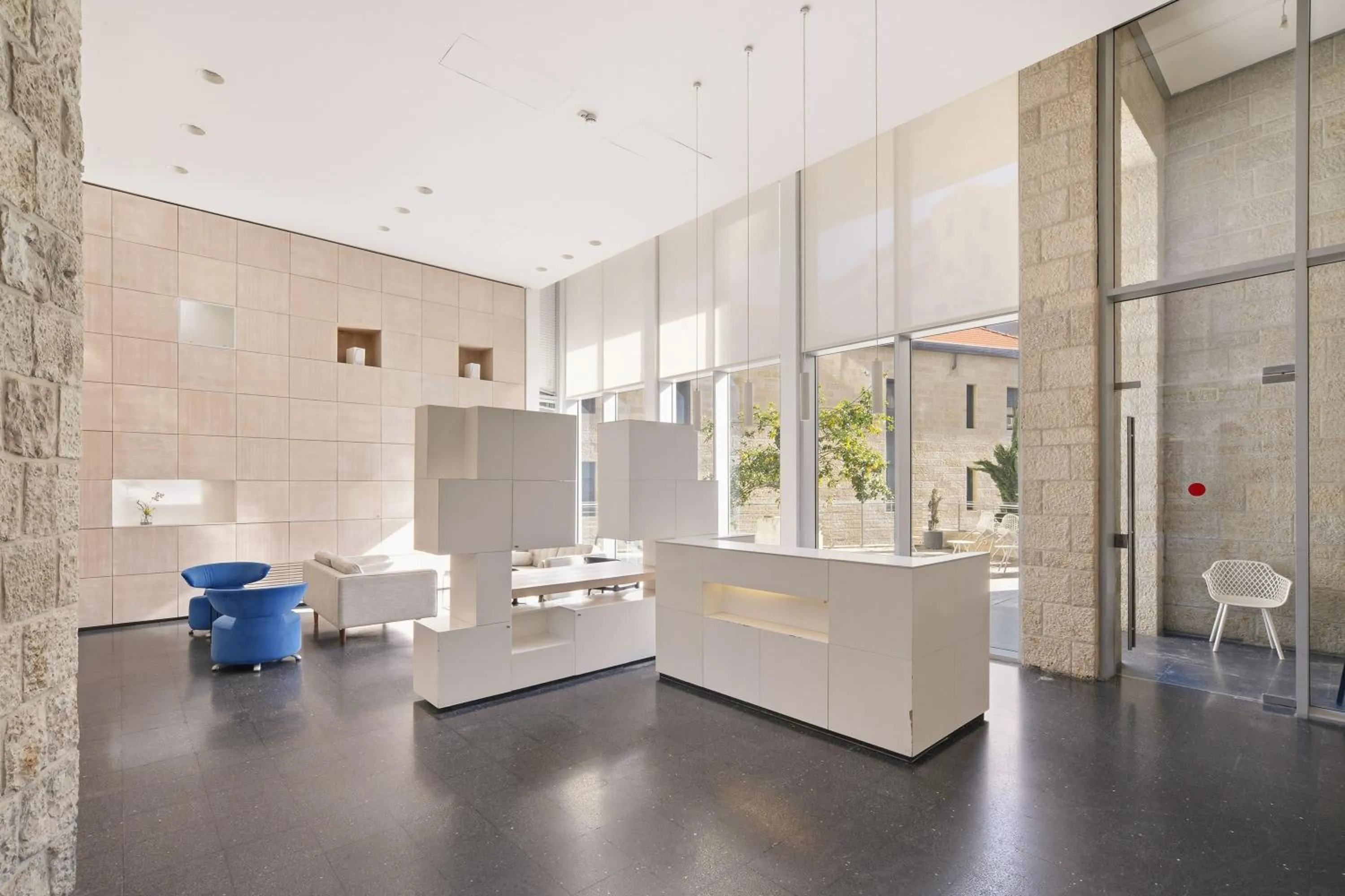 Lobby or reception in Chic & Quiet Apartments in City Center by FeelHome