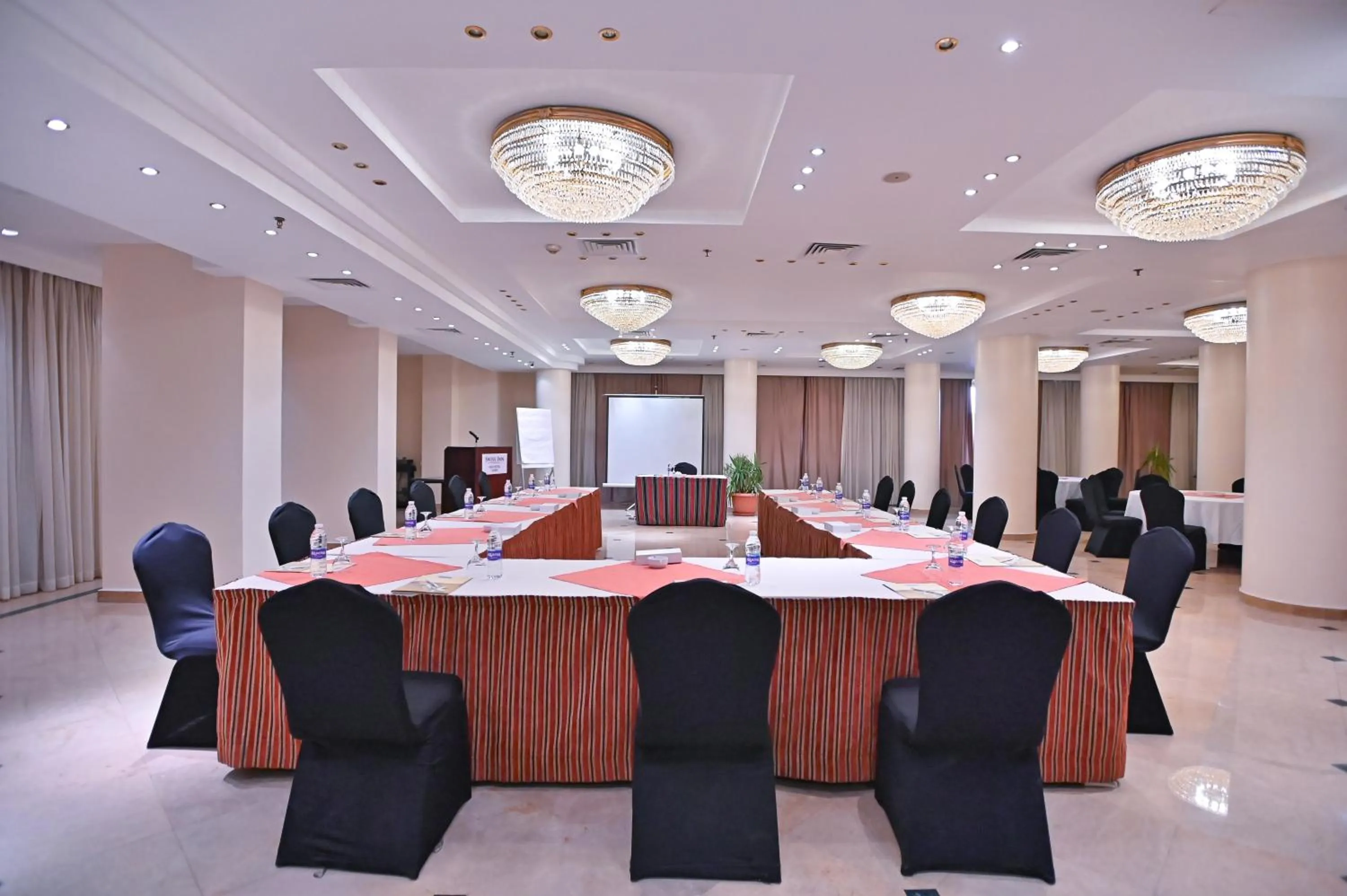Meeting/conference room in Swiss Inn Nile Hotel