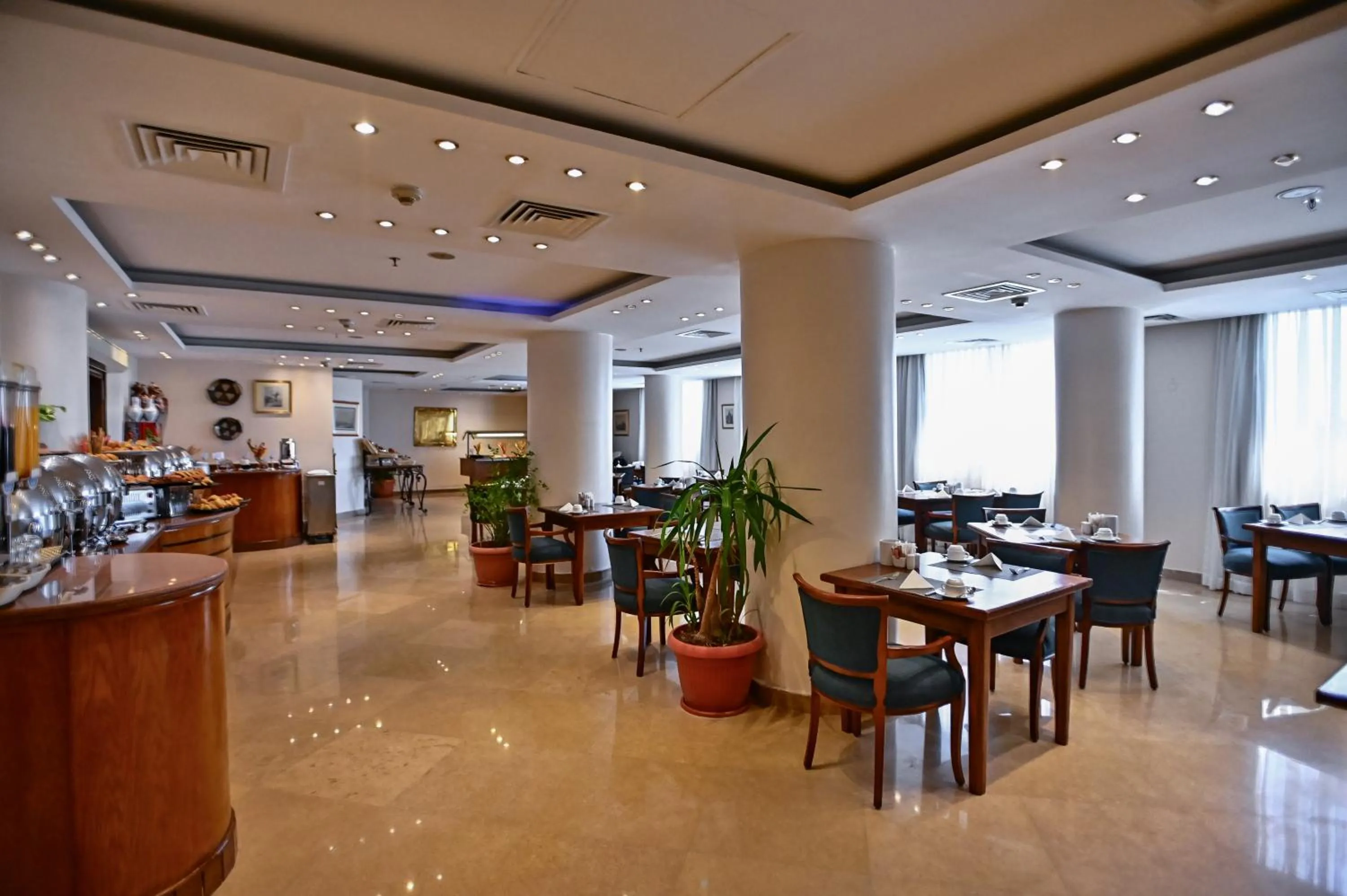 Restaurant/places to eat in Swiss Inn Nile Hotel