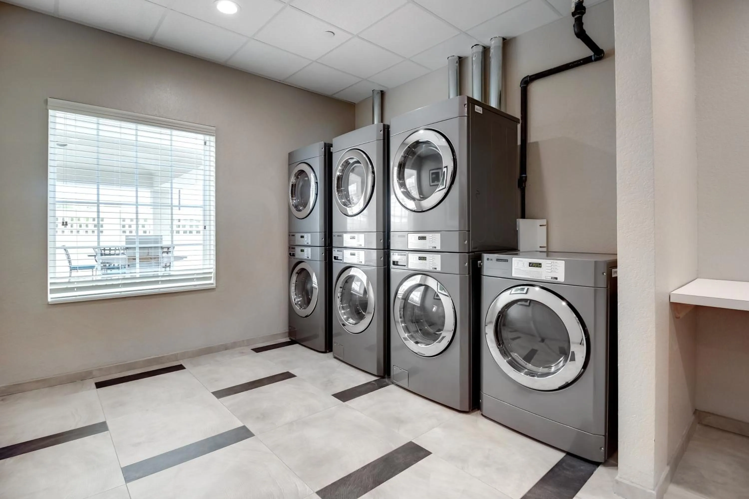 washing machine in Candlewood Suites Waco by IHG