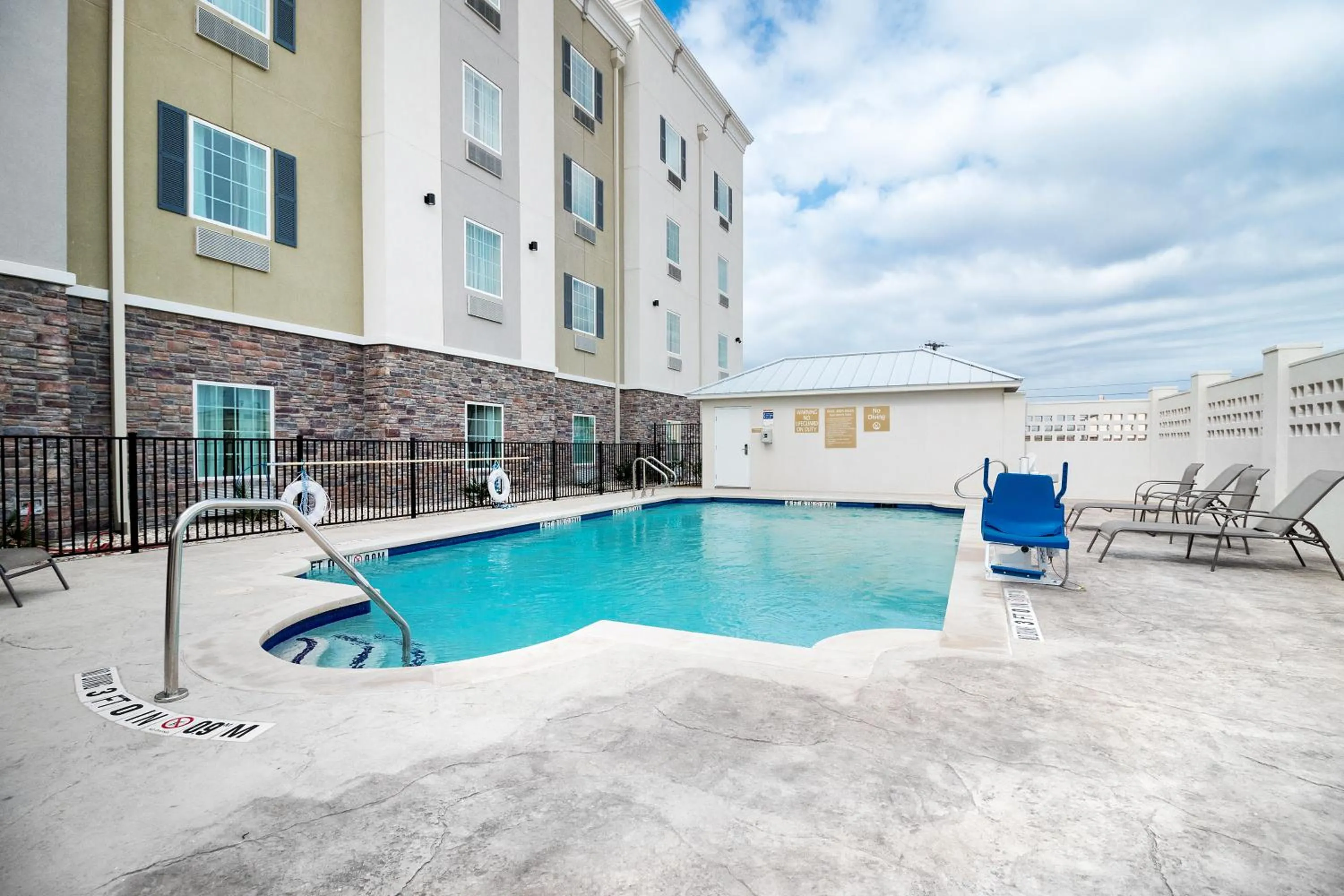 Swimming pool in Candlewood Suites Waco by IHG