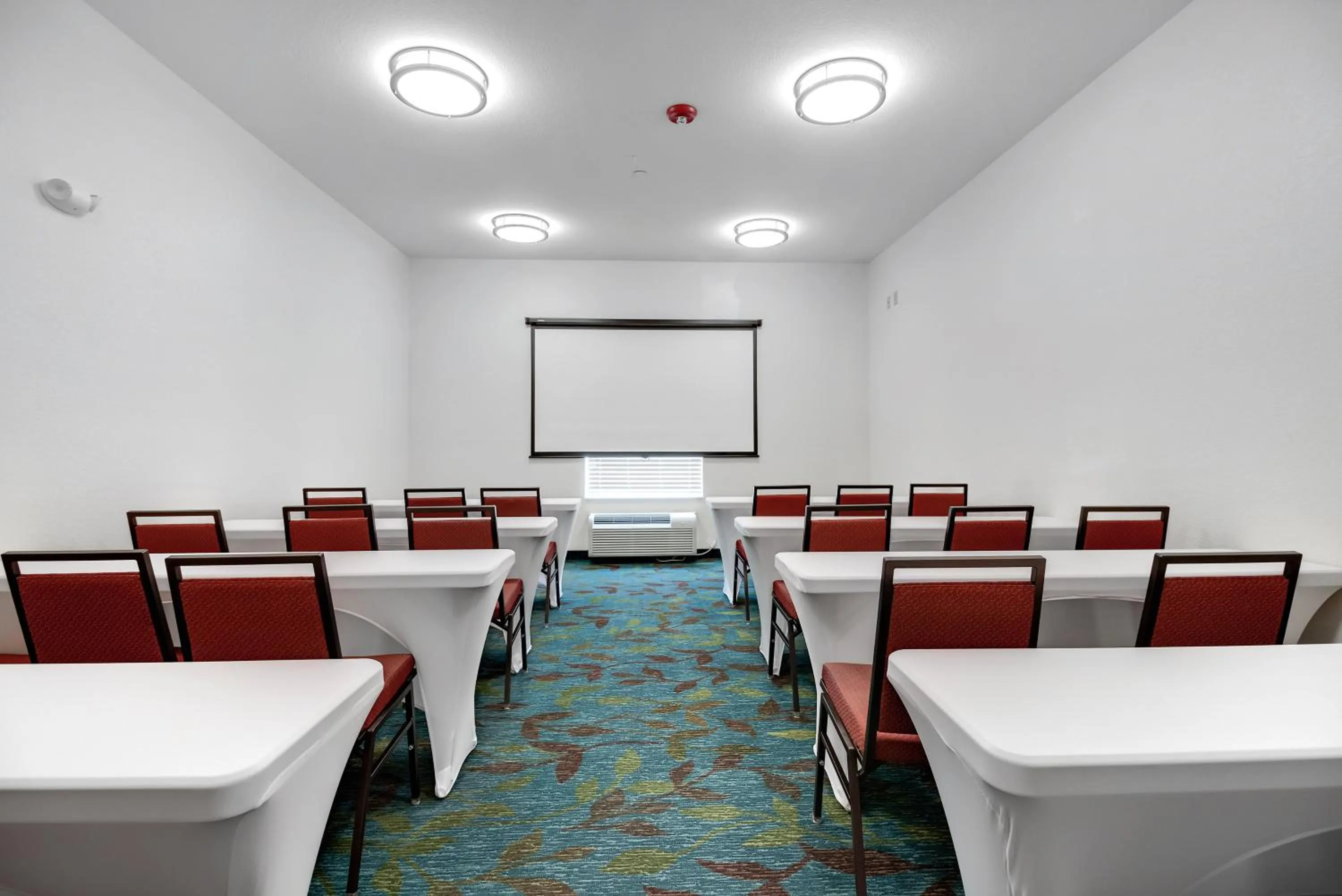 Meeting/conference room in Candlewood Suites Waco by IHG