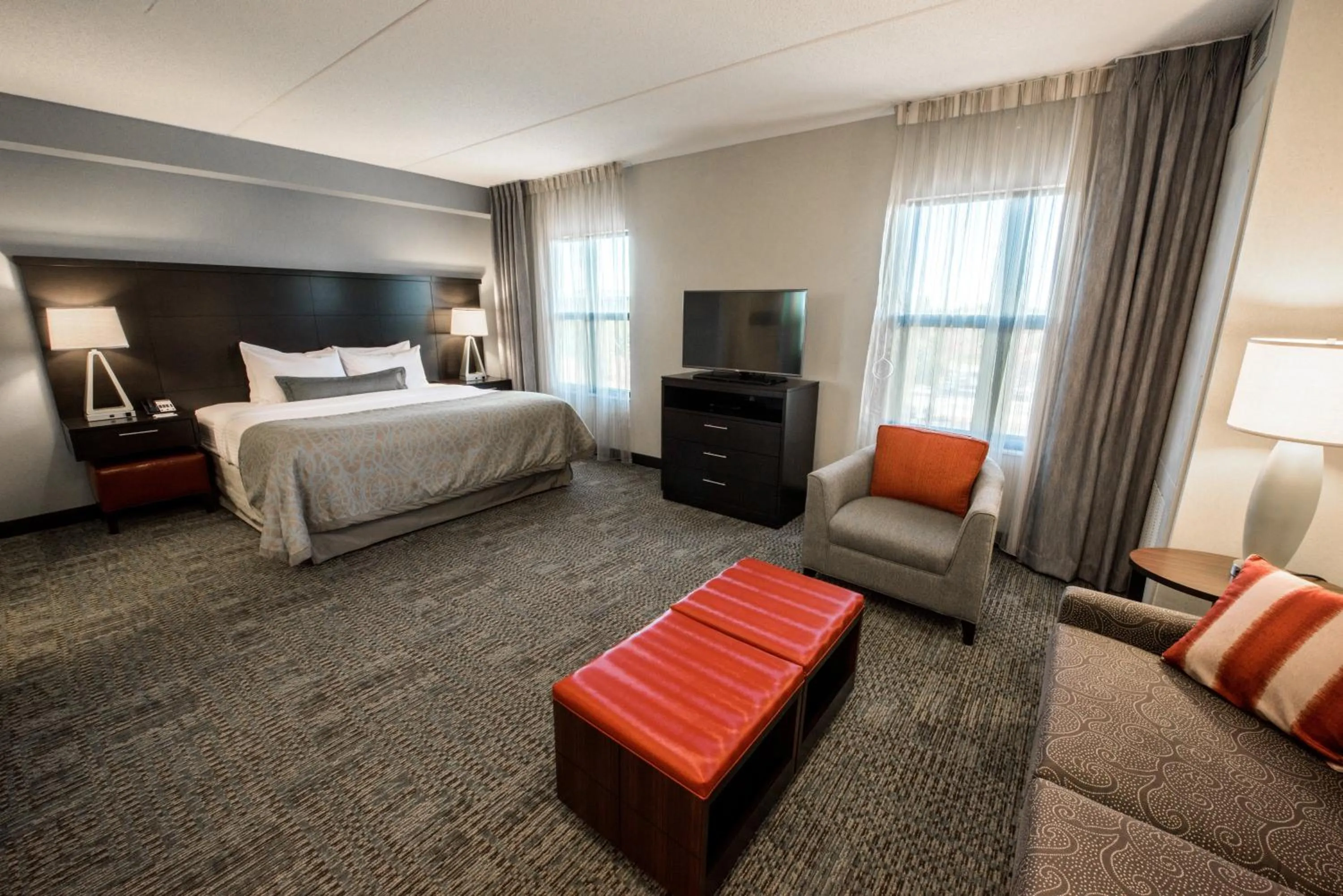 Photo of the whole room, Bed in Staybridge Suites Albany Wolf Rd-Colonie Center by IHG
