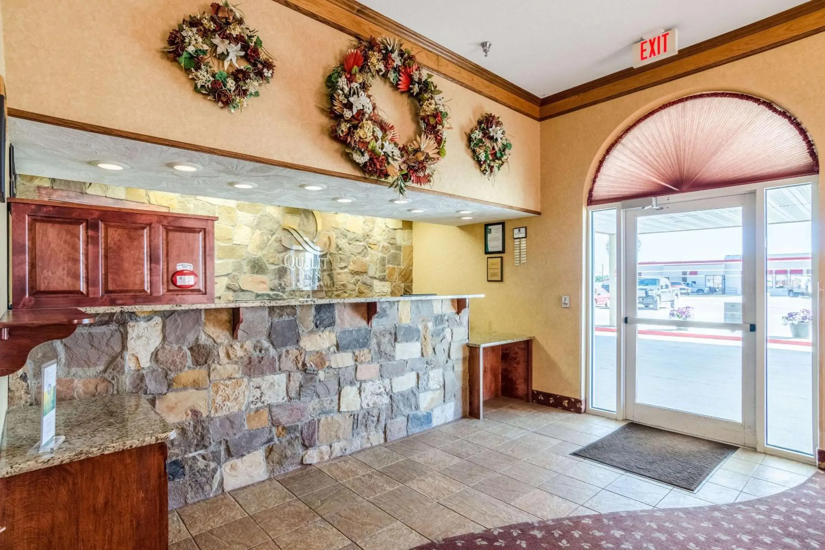 Lobby or reception in Quality Inn Alliance Lobby or reception in Quality Inn Alliance