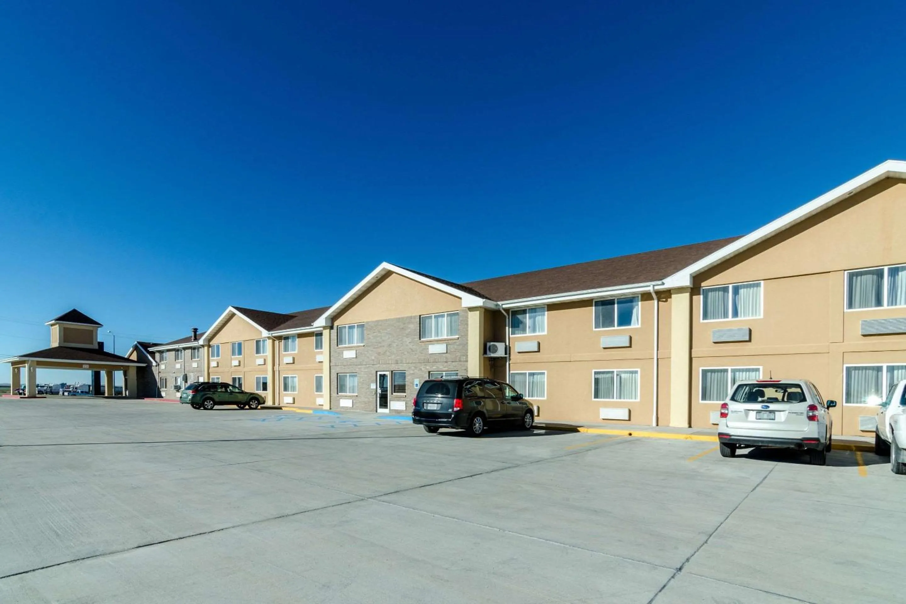 Property building in Quality Inn Alliance