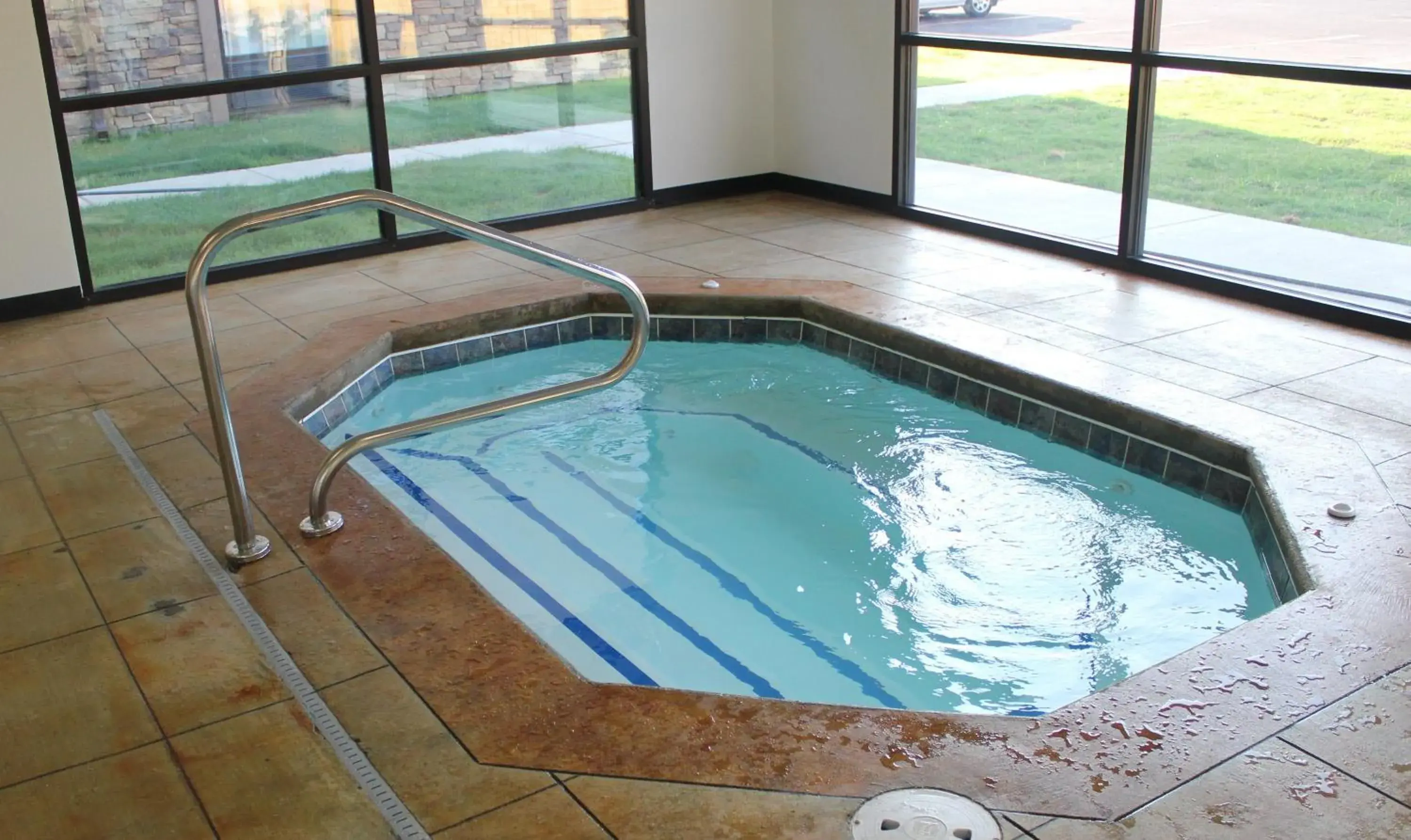 Swimming pool in Holiday Inn Express & Suites Arkadelphia - Caddo Valley by IHG Swimming pool in Holiday Inn Express & Suites Arkadelphia - Caddo Valley by IHG
