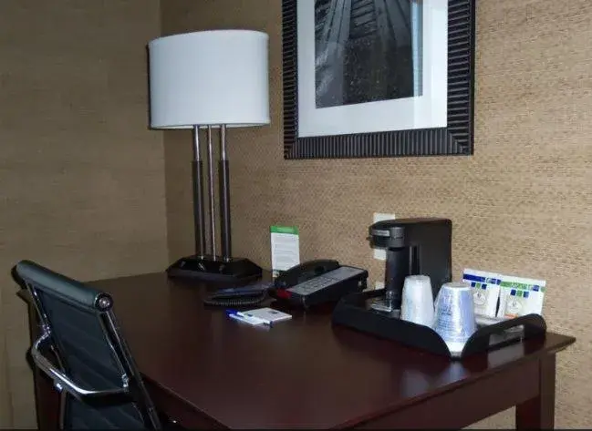 Queen Room with Two Queen Beds - Hearing Accessible in Holiday Inn Express & Suites Arkadelphia - Caddo Valley by IHG Queen Room with Two Queen Beds - Hearing Accessible in Holiday Inn Express & Suites Arkadelphia - Caddo Valley by IHG