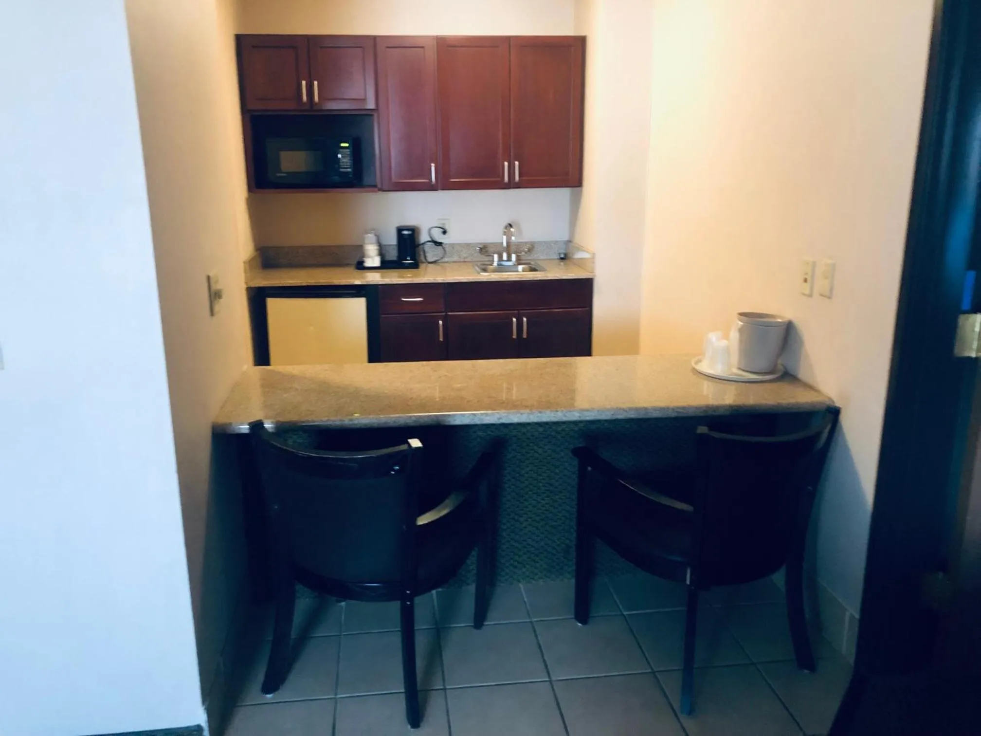 Kitchen or kitchenette in Wingate by Wyndham Ashland