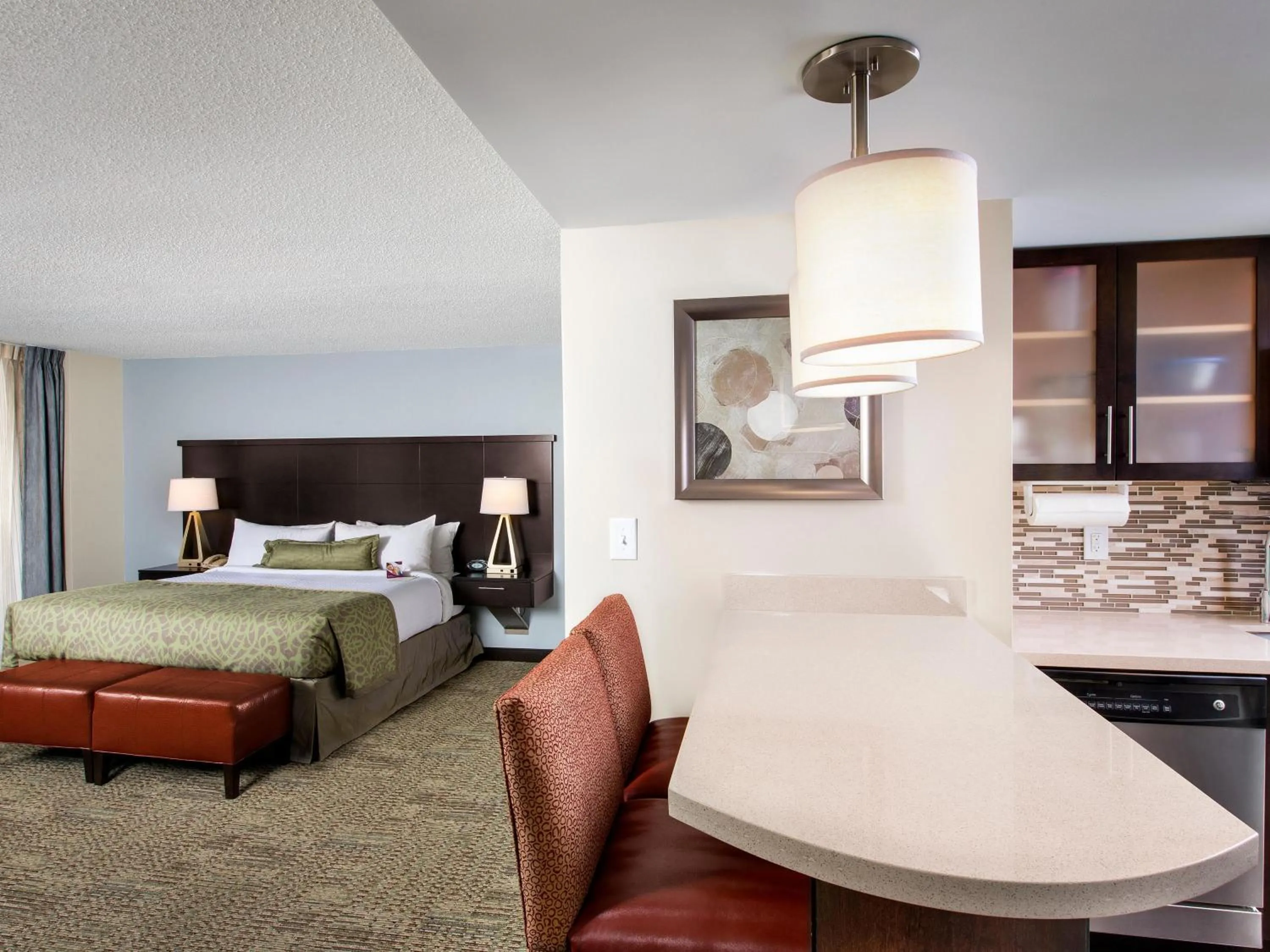 Photo of the whole room, Bed in Staybridge Suites Atlanta - Midtown by IHG