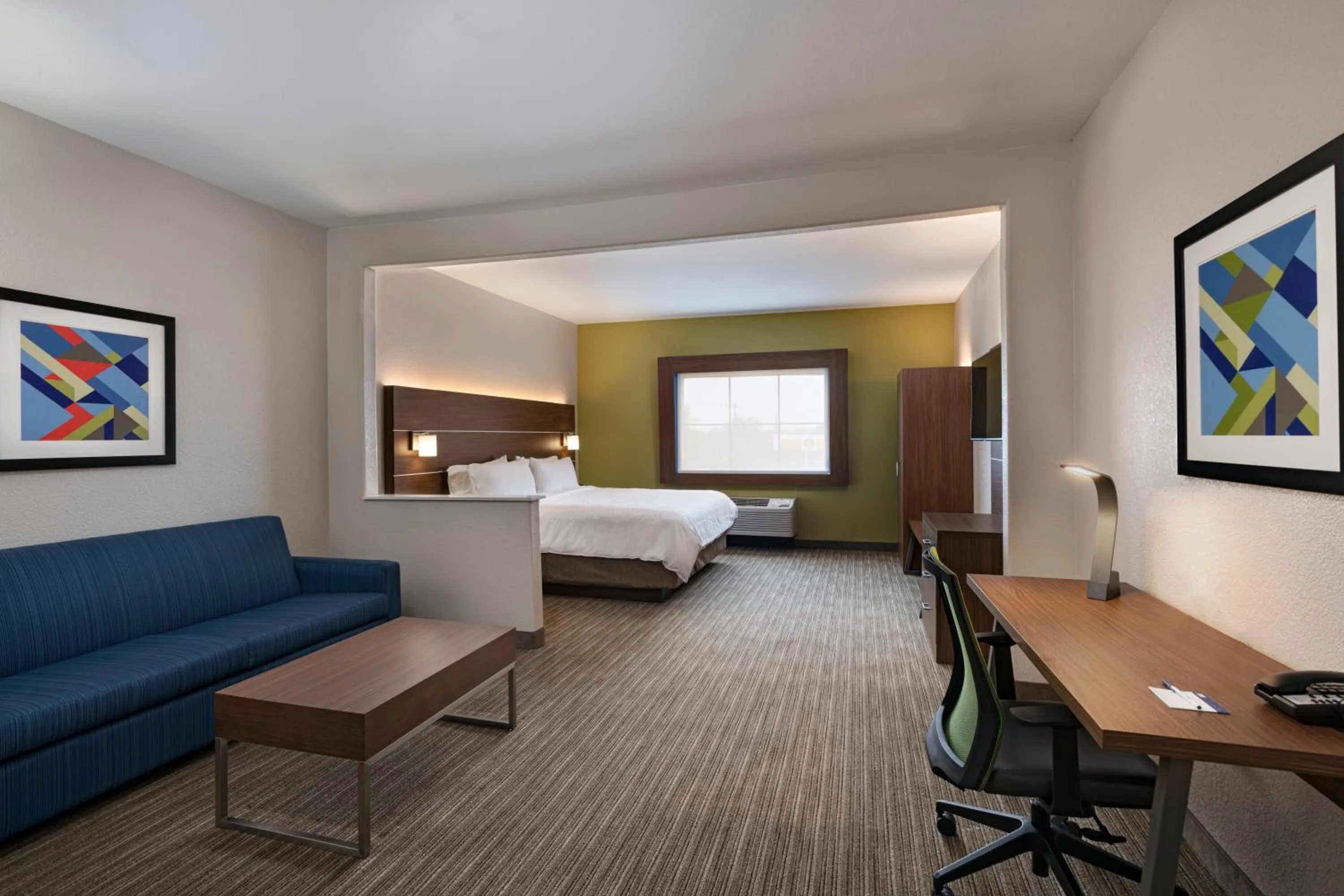 Photo of the whole room, Bed in Holiday Inn Express & Suites Cedar Park (Nw Austin) by IHG