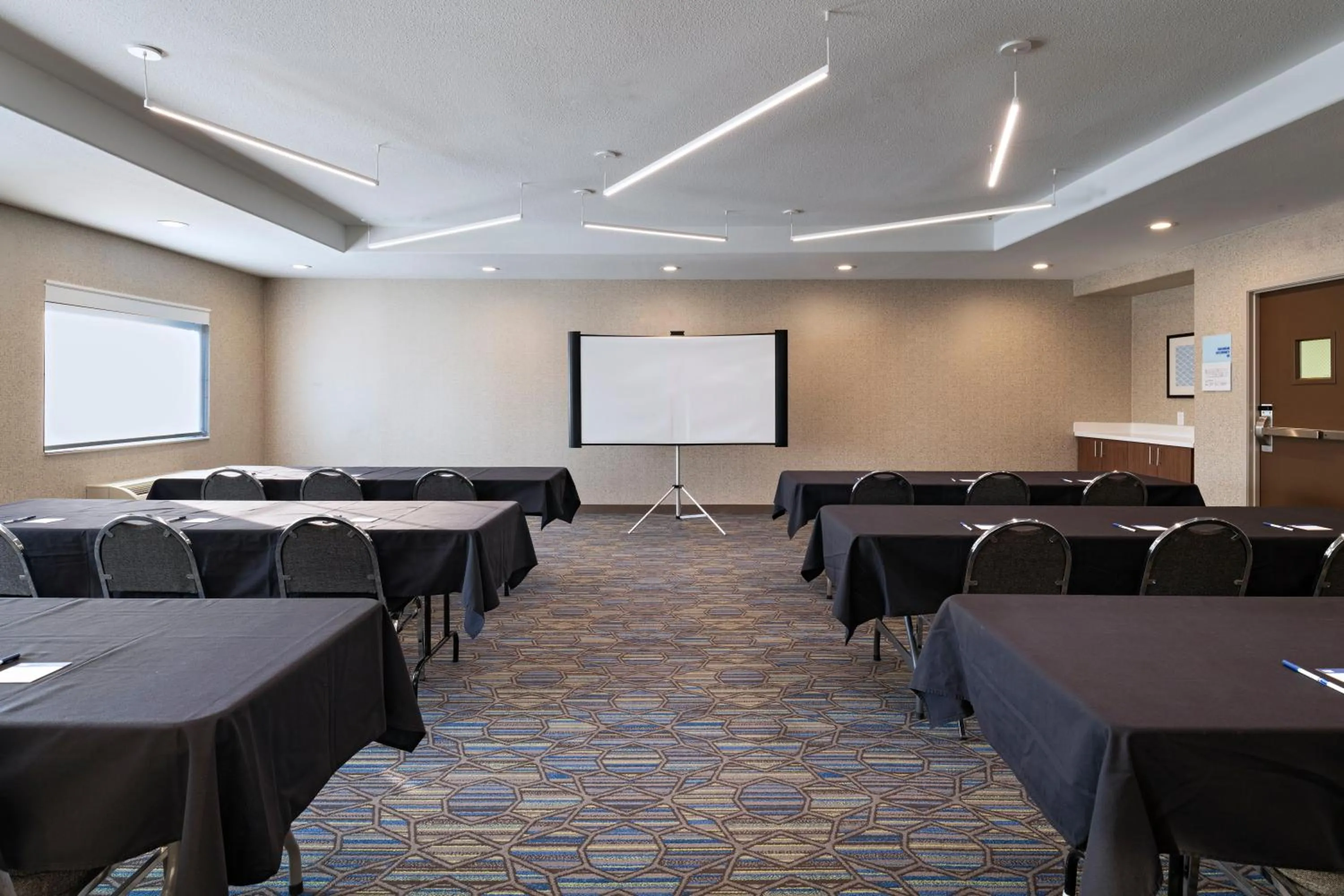 Meeting/conference room in Holiday Inn Express & Suites Cedar Park (Nw Austin) by IHG