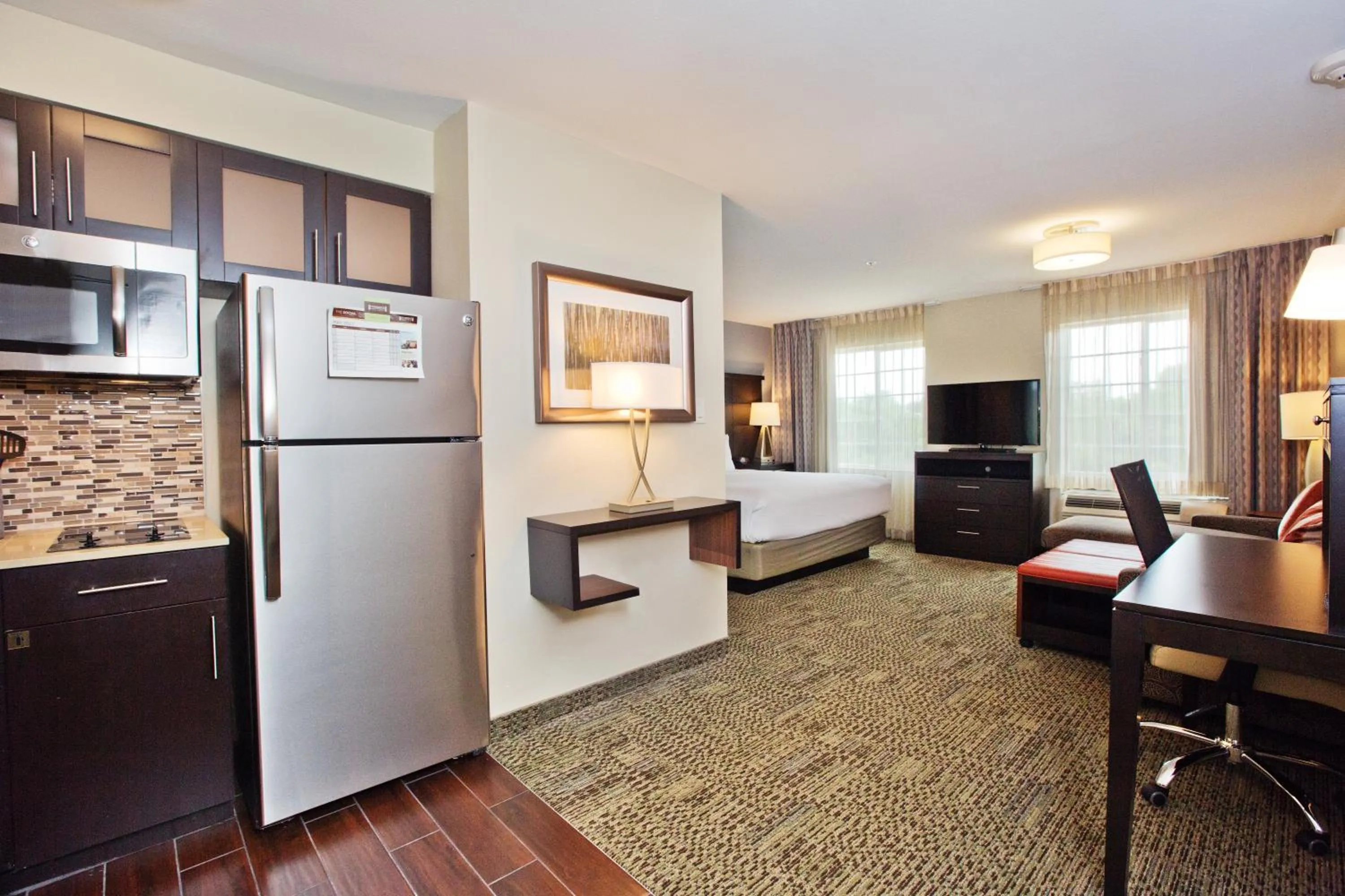 Communal lounge/ TV room in Staybridge Suites Austin South Interstate Hwy 35 by IHG