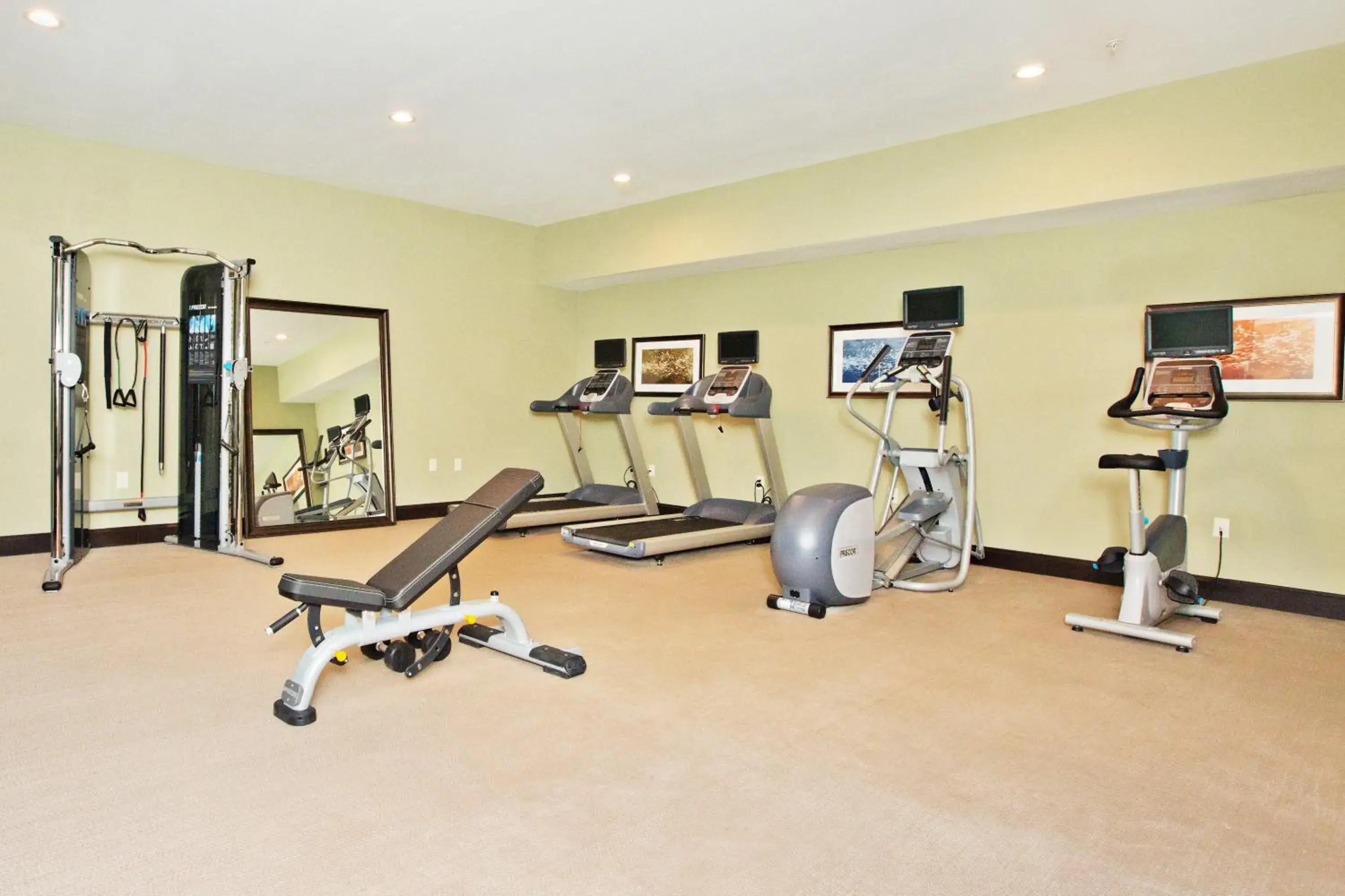 Fitness centre/facilities in Staybridge Suites Austin South Interstate Hwy 35 by IHG Fitness centre/facilities in Staybridge Suites Austin South Interstate Hwy 35 by IHG