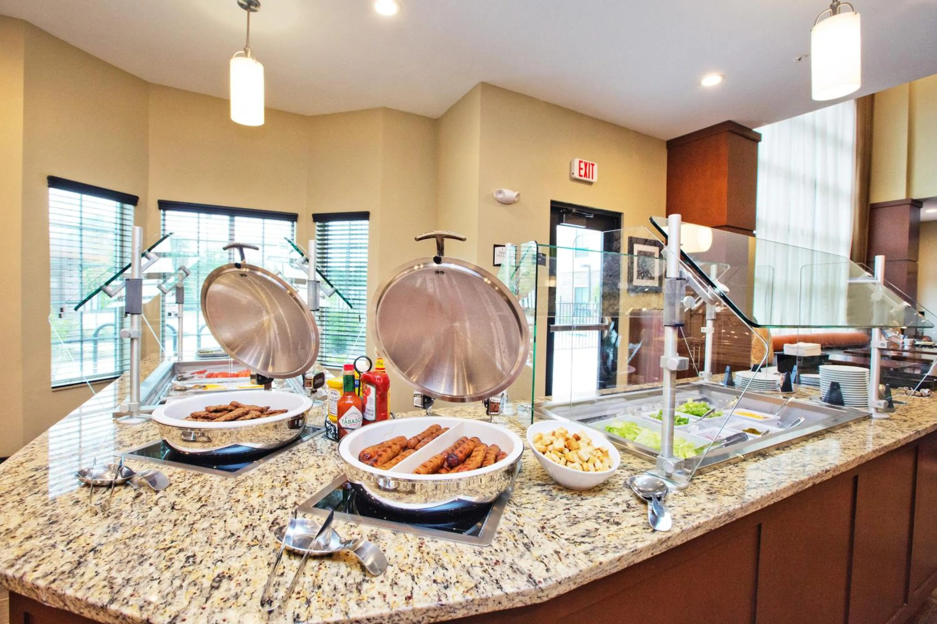 Breakfast in Staybridge Suites Austin South Interstate Hwy 35 by IHG