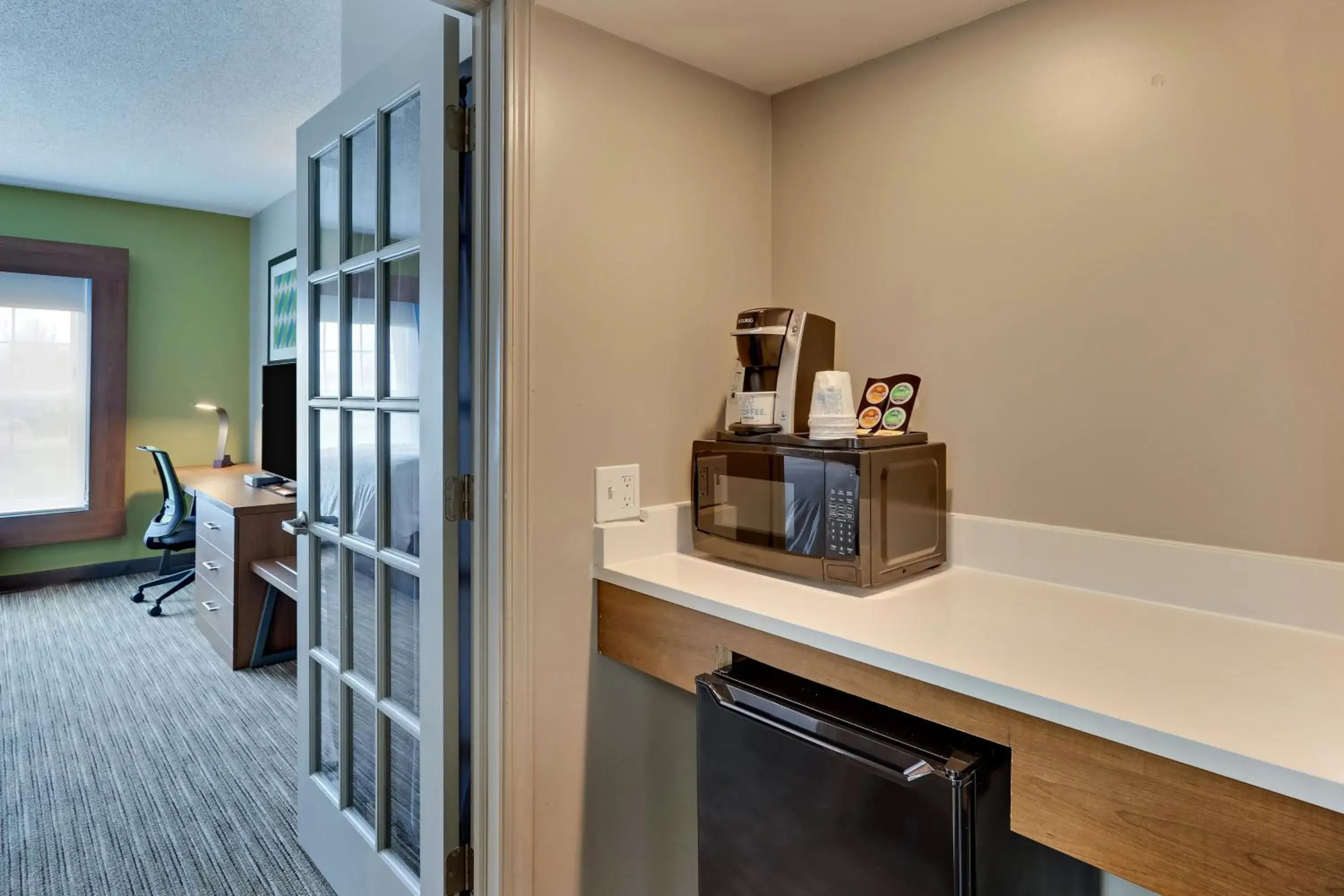 King Suite with Spa Bath - Non-Smoking in Holiday Inn Express & Suites Bad Axe by IHG King Suite with Spa Bath - Non-Smoking in Holiday Inn Express & Suites Bad Axe by IHG