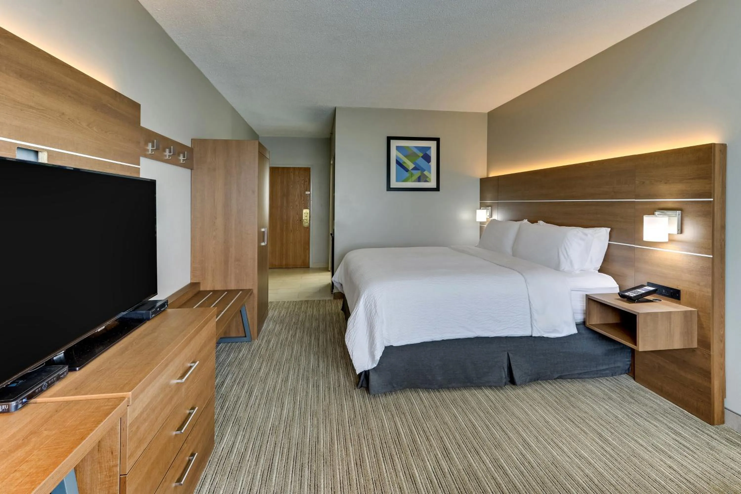 Photo of the whole room, Bed in Holiday Inn Express & Suites Bad Axe by IHG
