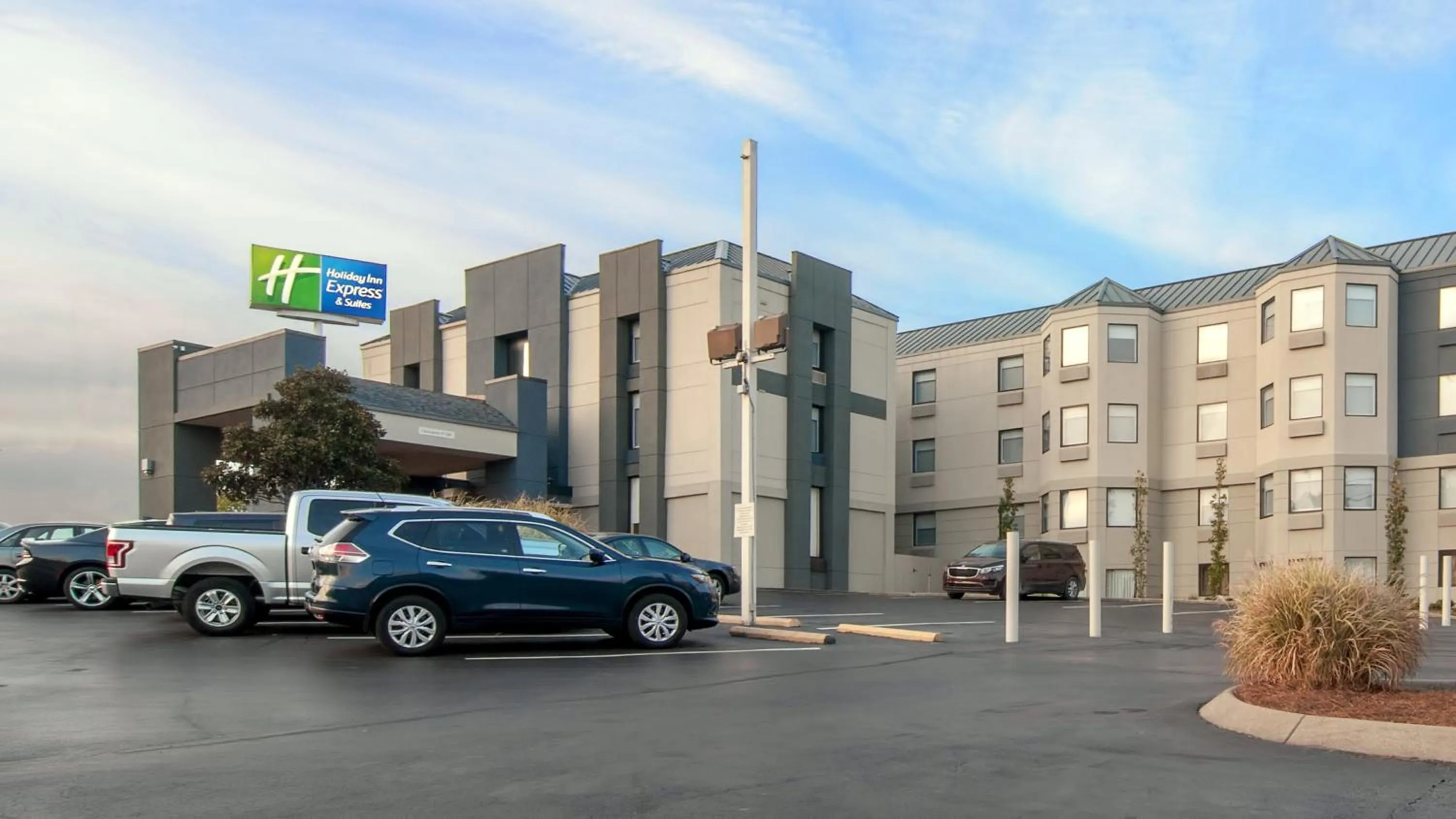 Property building in Holiday Inn Express & Suites Nashville-I-40 & I-24(Spence Lane) by IHG