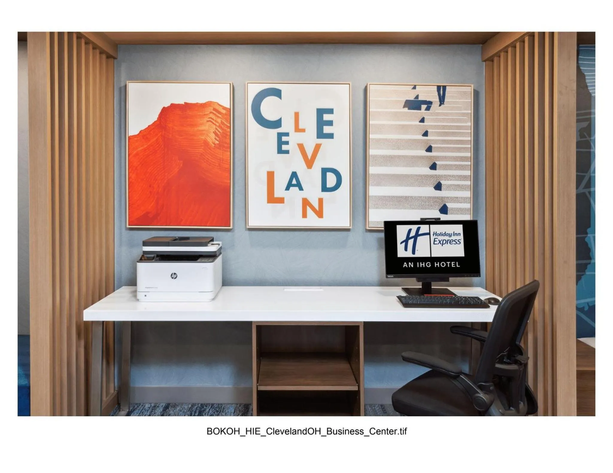 Lobby or reception in Holiday Inn Express Cleveland Airport - Brook Park by IHG