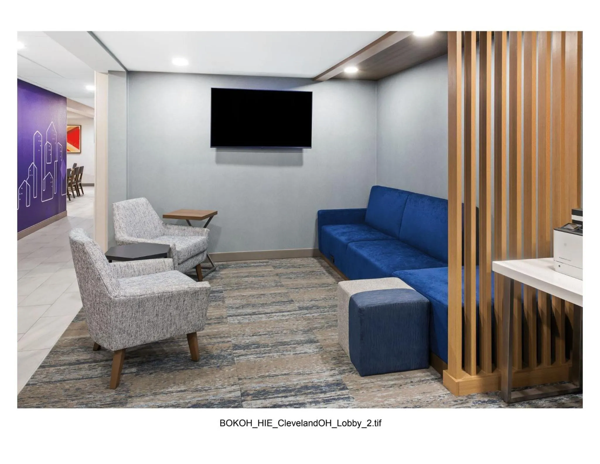 TV and multimedia in Holiday Inn Express Cleveland Airport - Brook Park by IHG