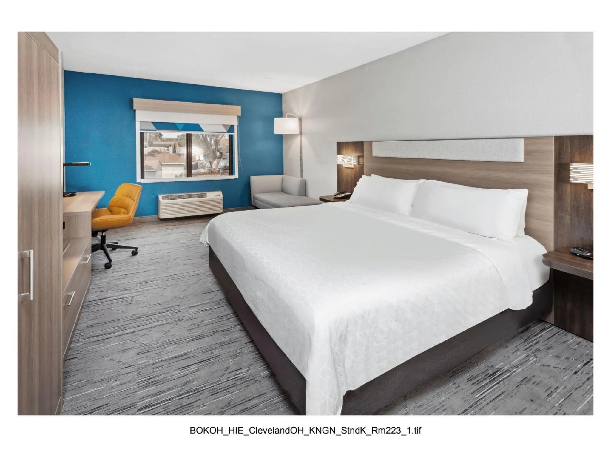 Bed in Holiday Inn Express Cleveland Airport - Brook Park by IHG