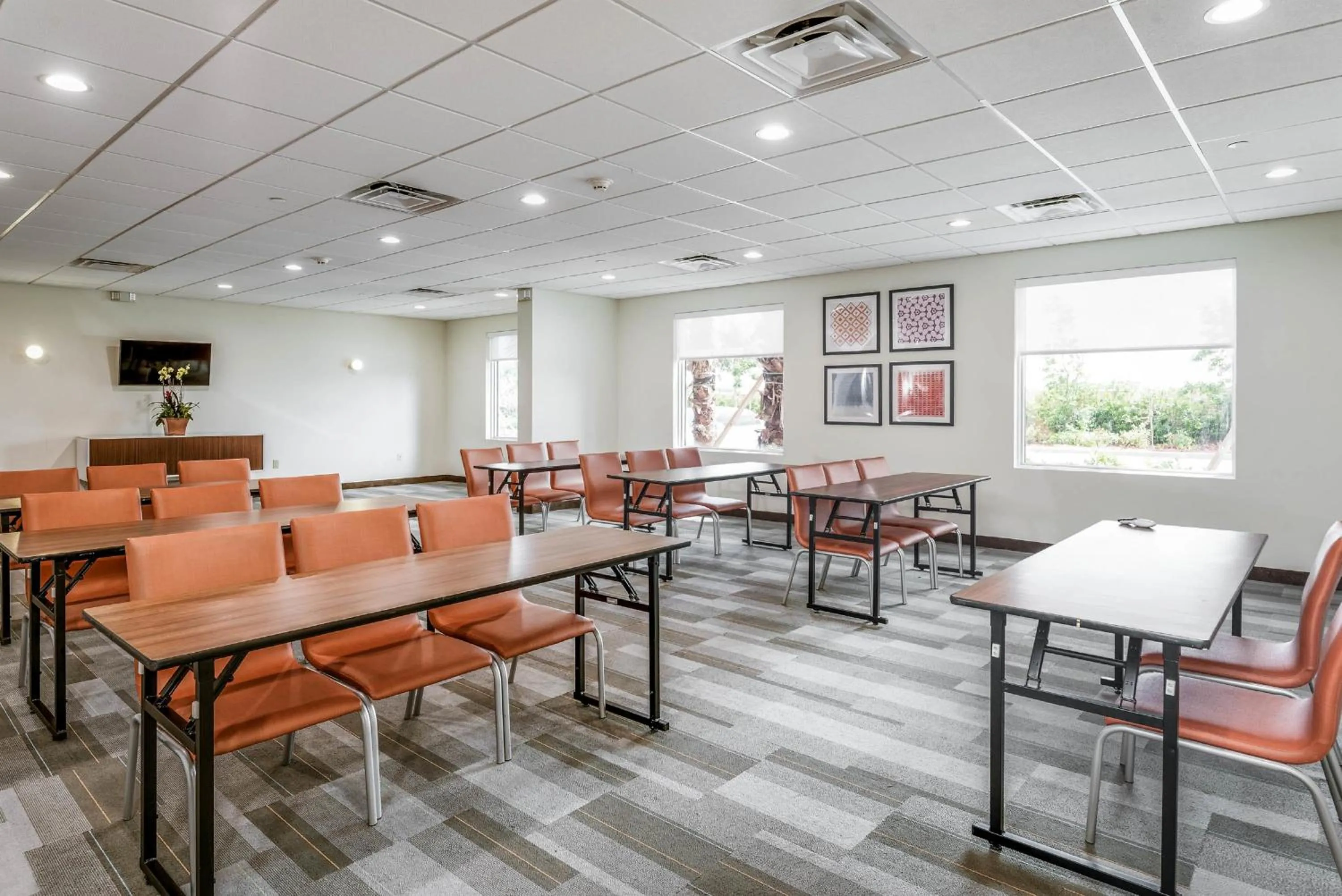 Meeting/conference room in Holiday Inn Express & Suites Boynton Beach by IHG