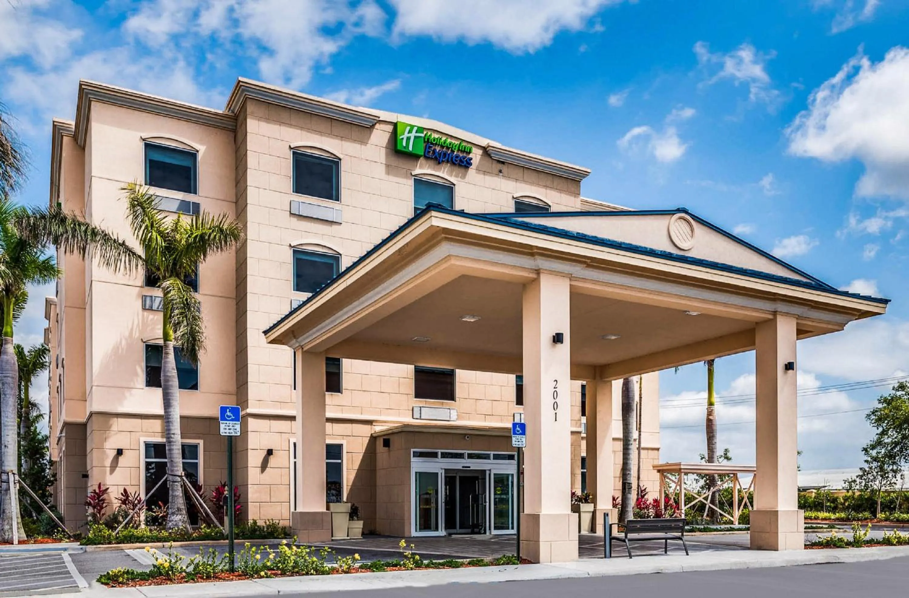 Property building in Holiday Inn Express & Suites Boynton Beach by IHG