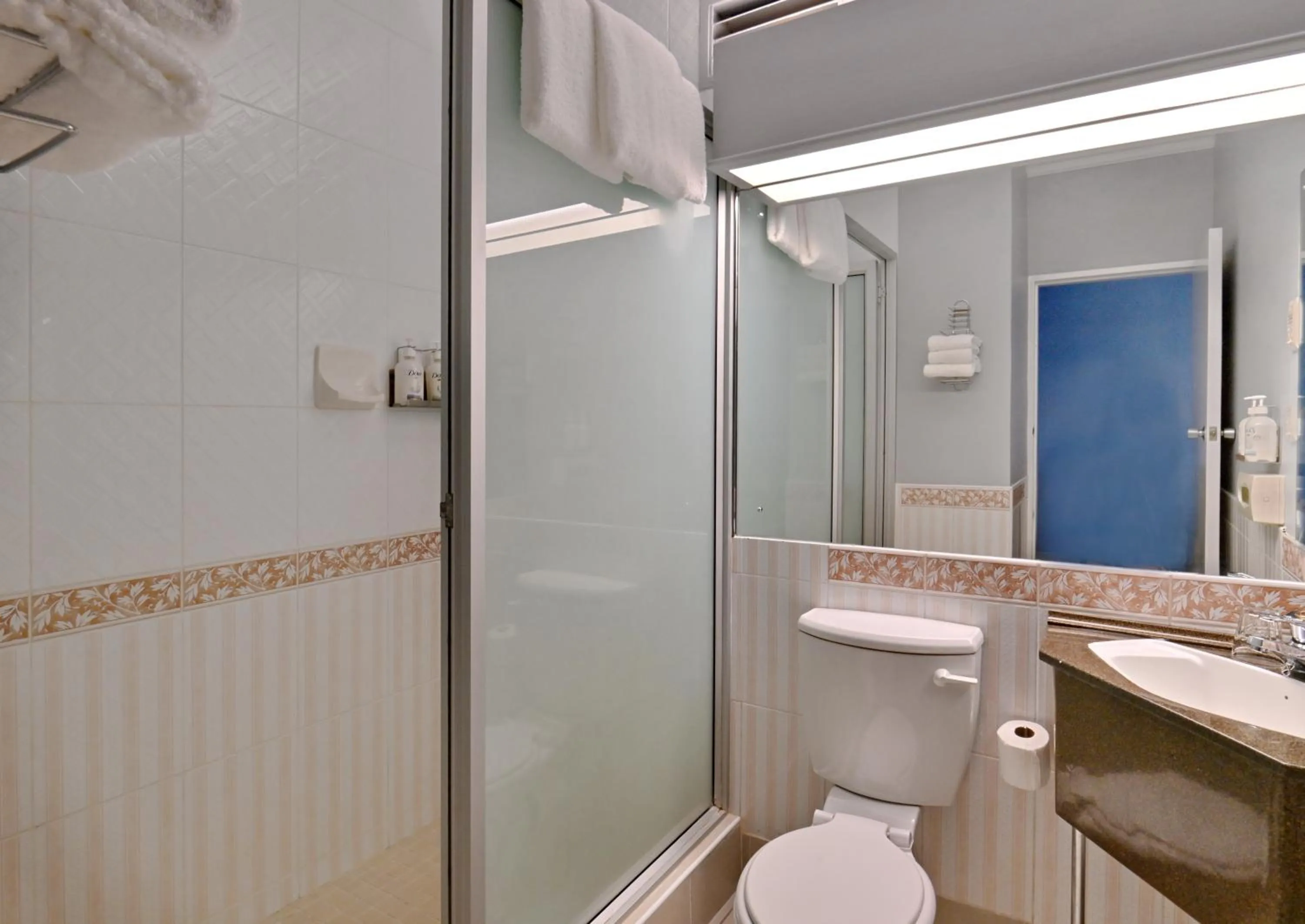 Bathroom in Holiday Inn - Bulawayo by IHG