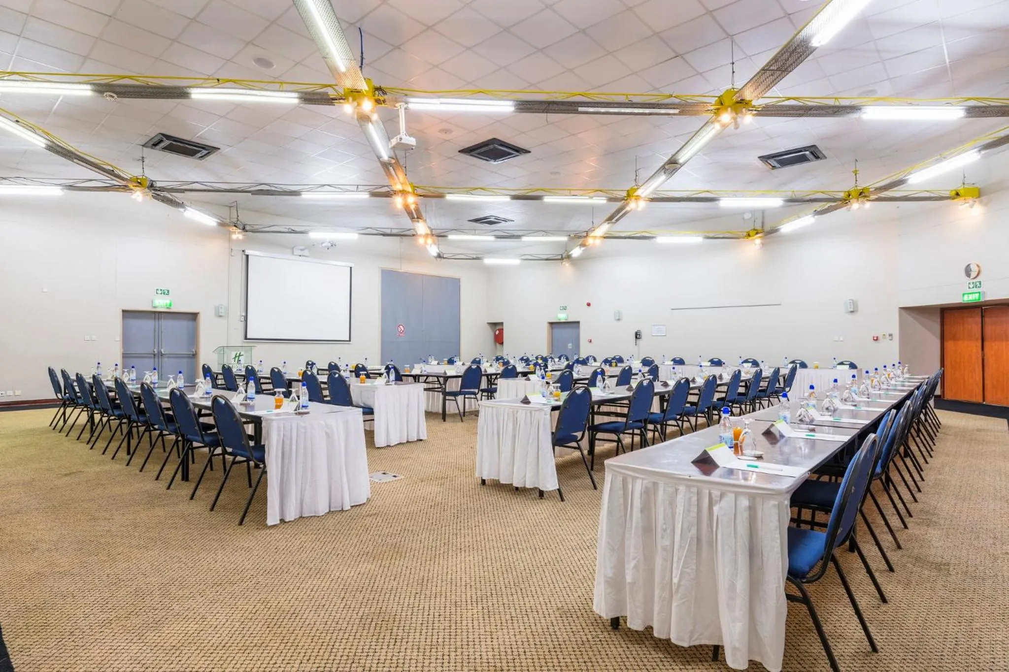 Meeting/conference room in Holiday Inn - Bulawayo by IHG