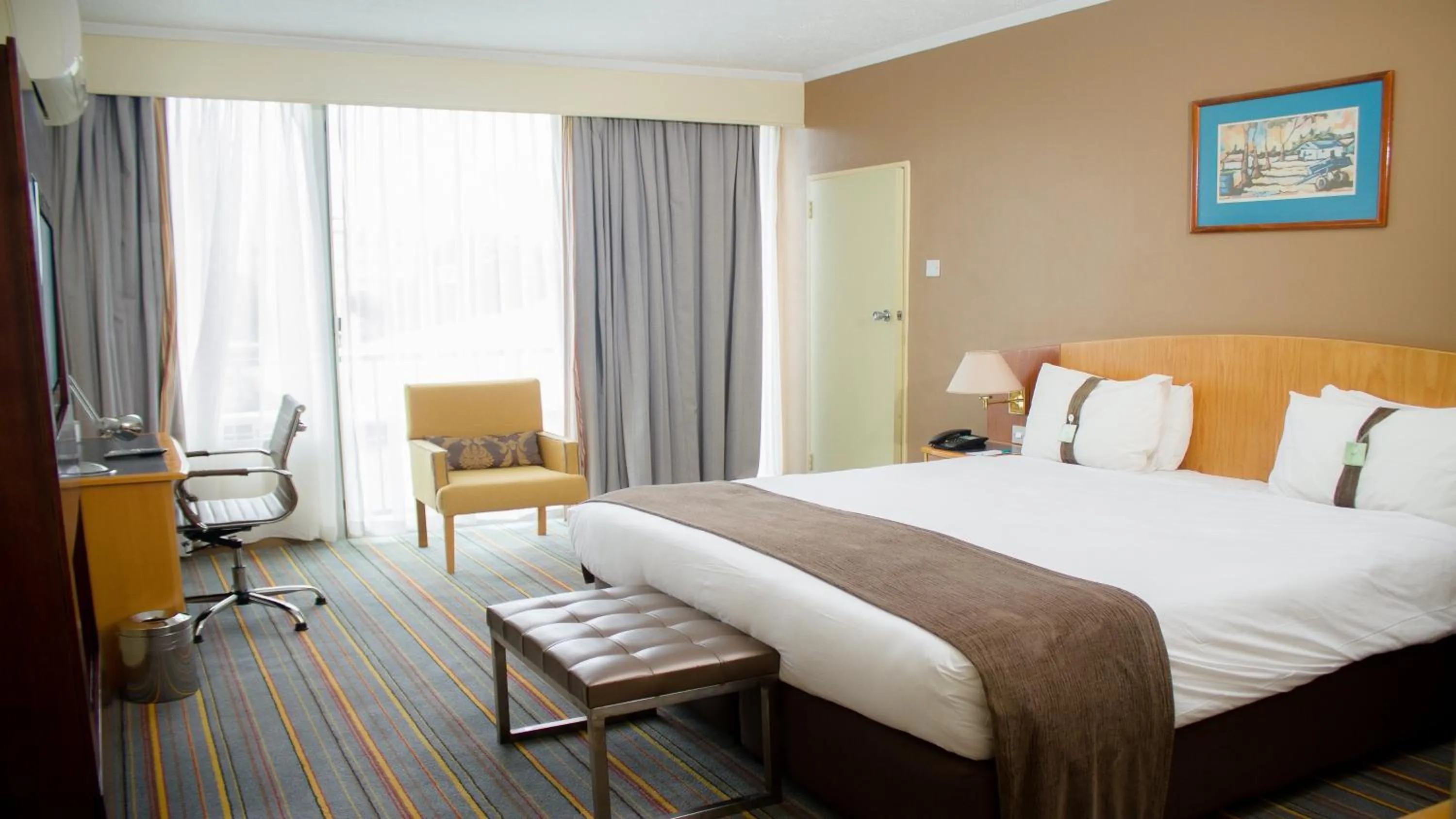 Photo of the whole room, Bed in Holiday Inn - Bulawayo by IHG