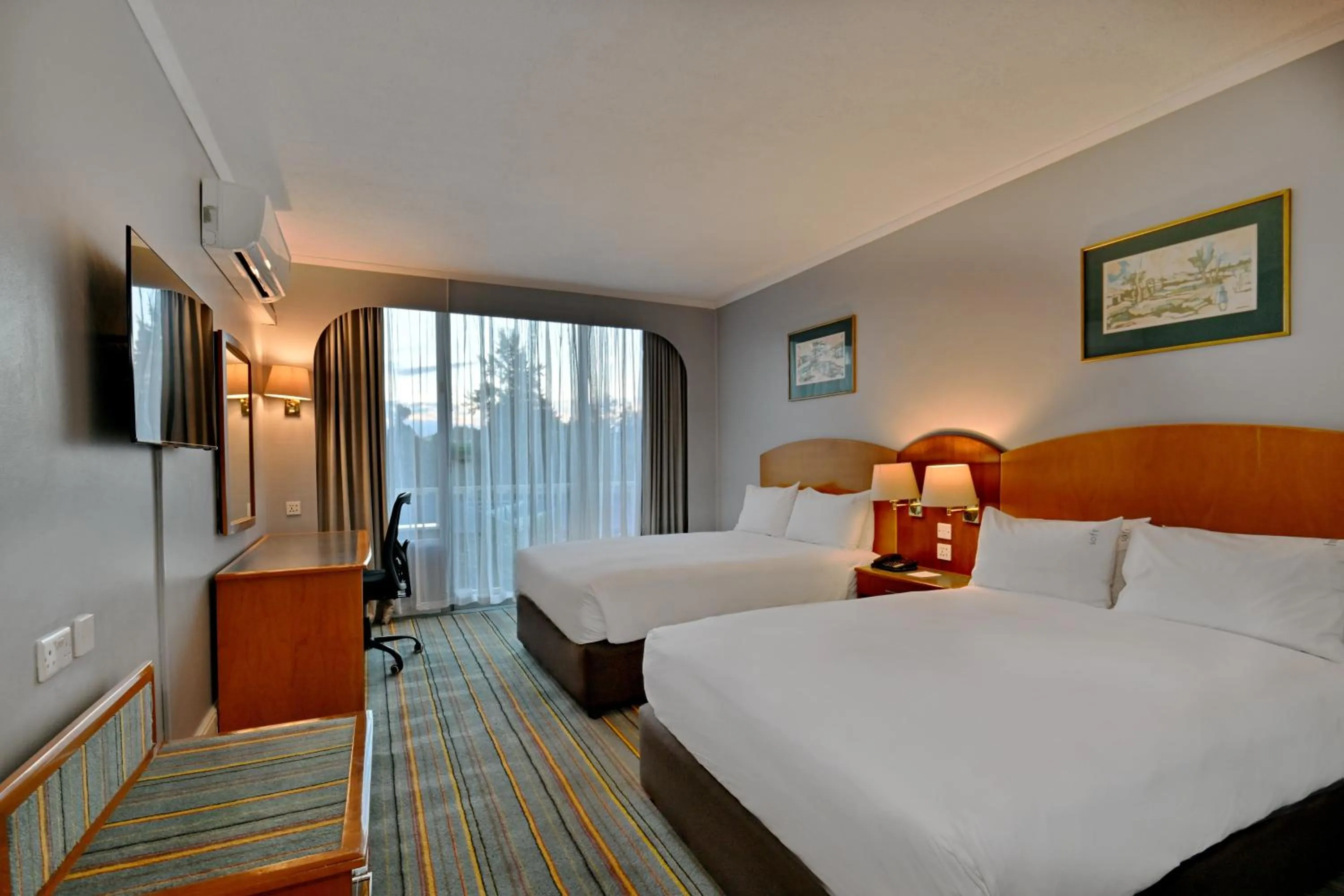 Bedroom, Bed in Holiday Inn - Bulawayo by IHG