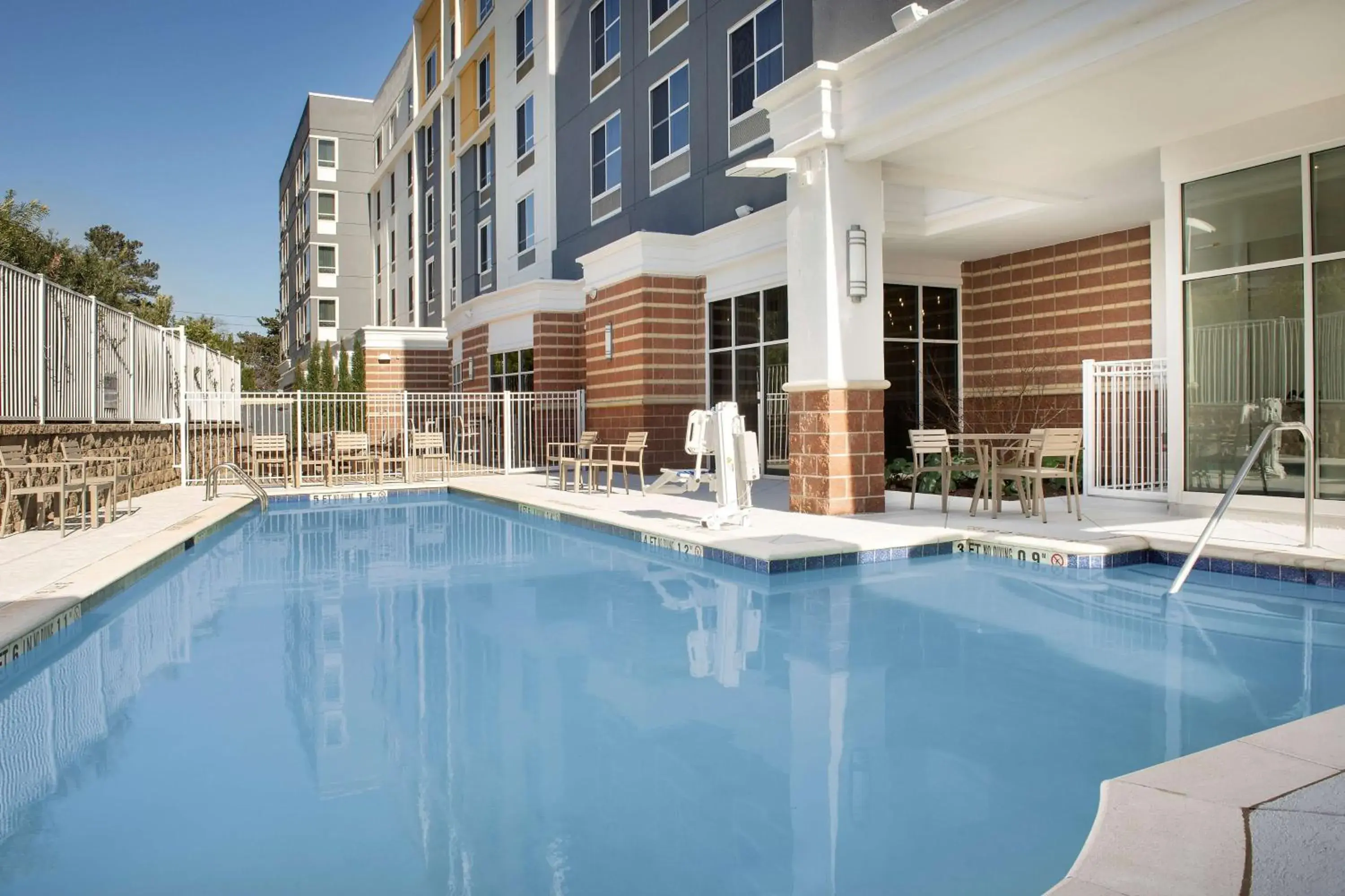 Pool view in Hilton Garden Inn Columbia Airport, SC Pool view in Hilton Garden Inn Columbia Airport, SC