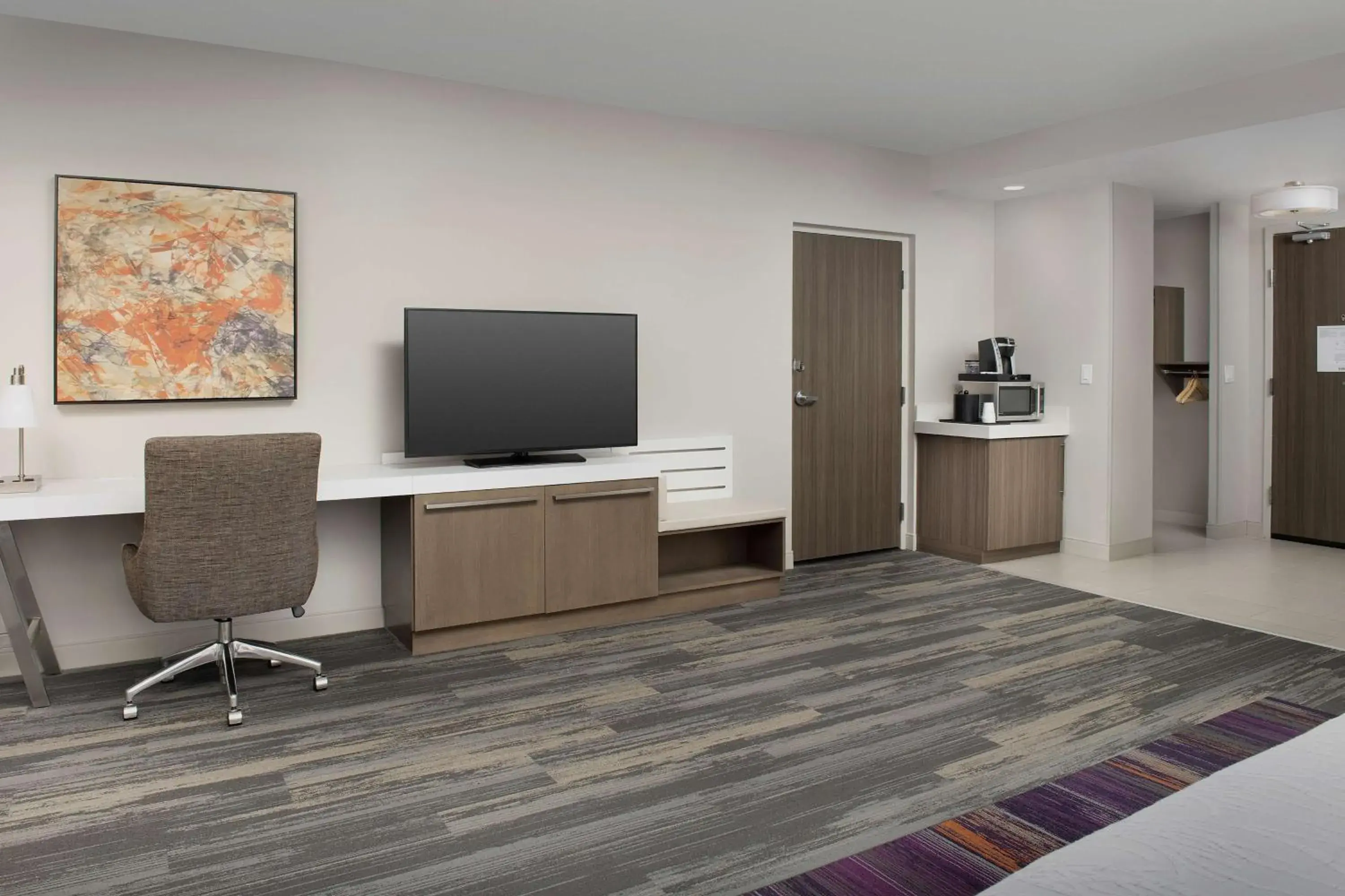 Bedroom in Hilton Garden Inn Columbia Airport, SC Bedroom in Hilton Garden Inn Columbia Airport, SC