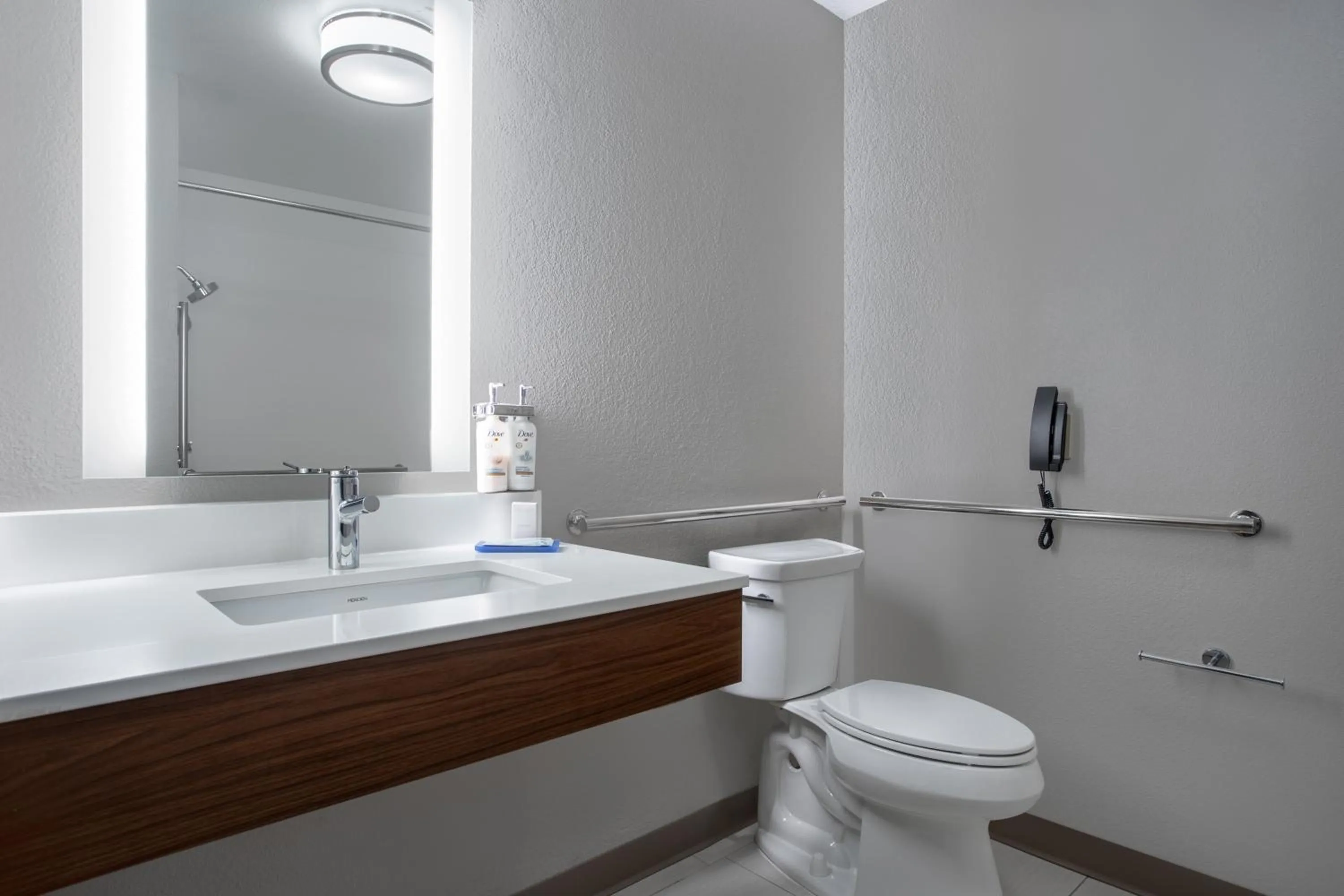 Toilet in Holiday Inn Express & Suites Clinton by IHG