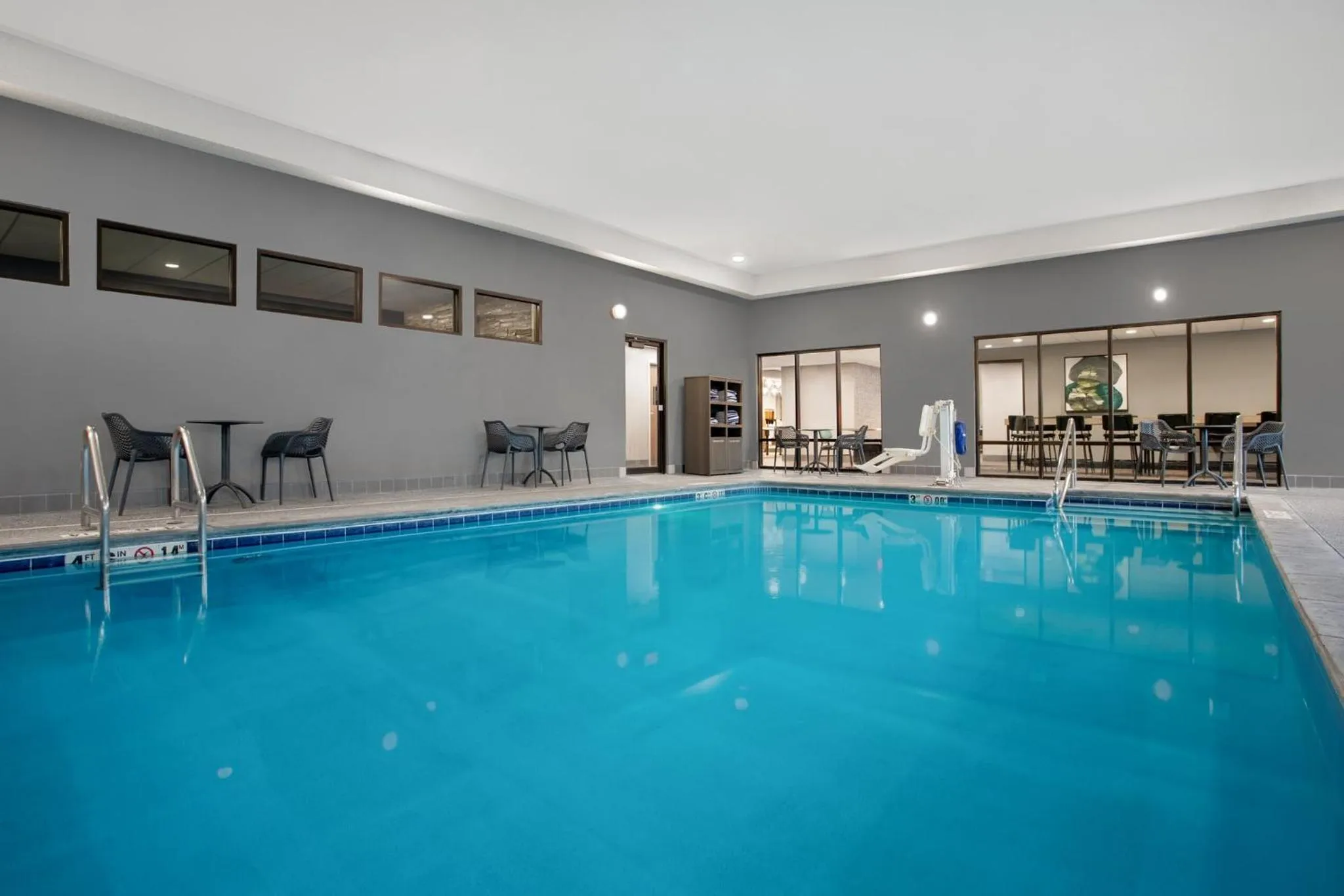 Swimming pool in Holiday Inn Express & Suites Clinton by IHG
