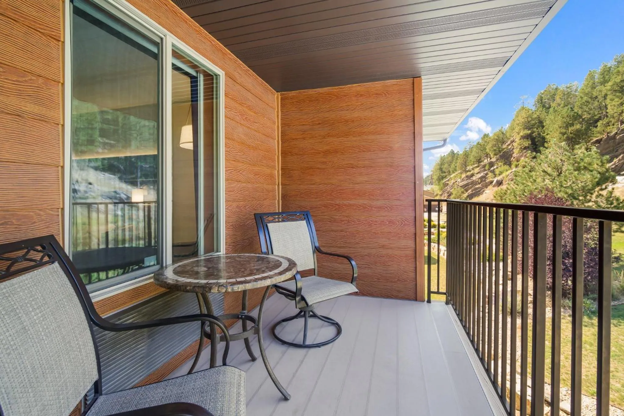 Photo of the whole room in Holiday Inn Express & Suites Custer-Mt Rushmore