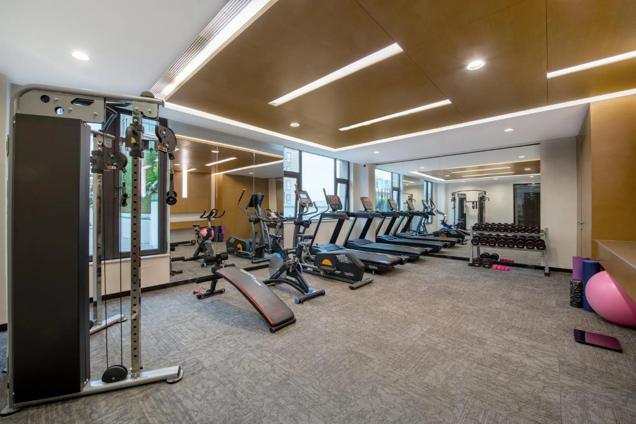 Spa and wellness centre/facilities in Holiday Inn Express Chengdu Huanhuaxi by IHG-Near Jinsha Site Musem,Near Wuhou Temple Museum,Welcome drinks,Free gym,Free self-service laundry