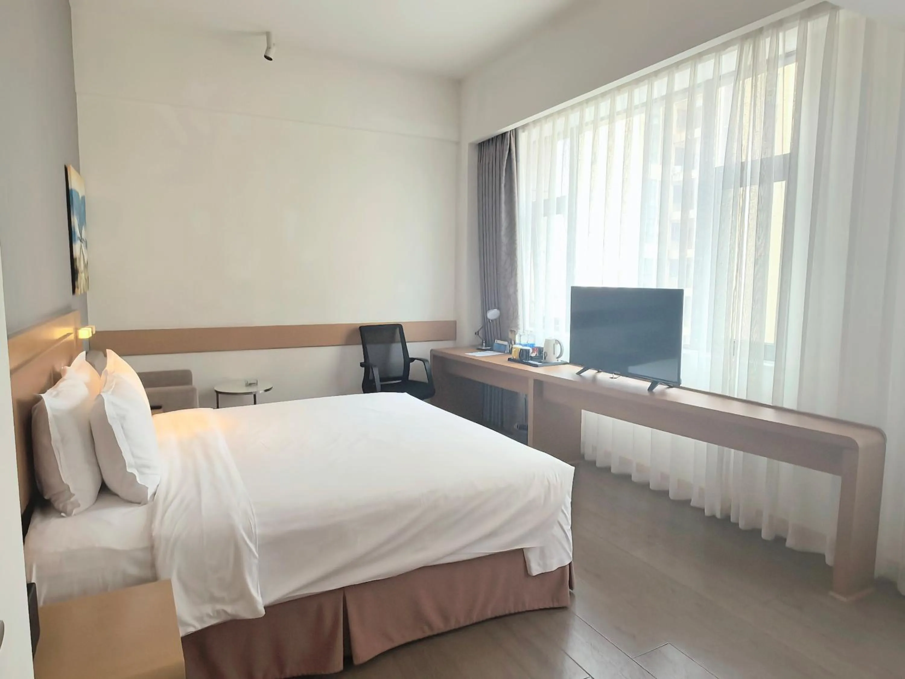 Bed in Holiday Inn Express Chengdu Huanhuaxi by IHG-Near Jinsha Site Musem,Near Wuhou Temple Museum,Welcome drinks,Free gym,Free self-service laundry