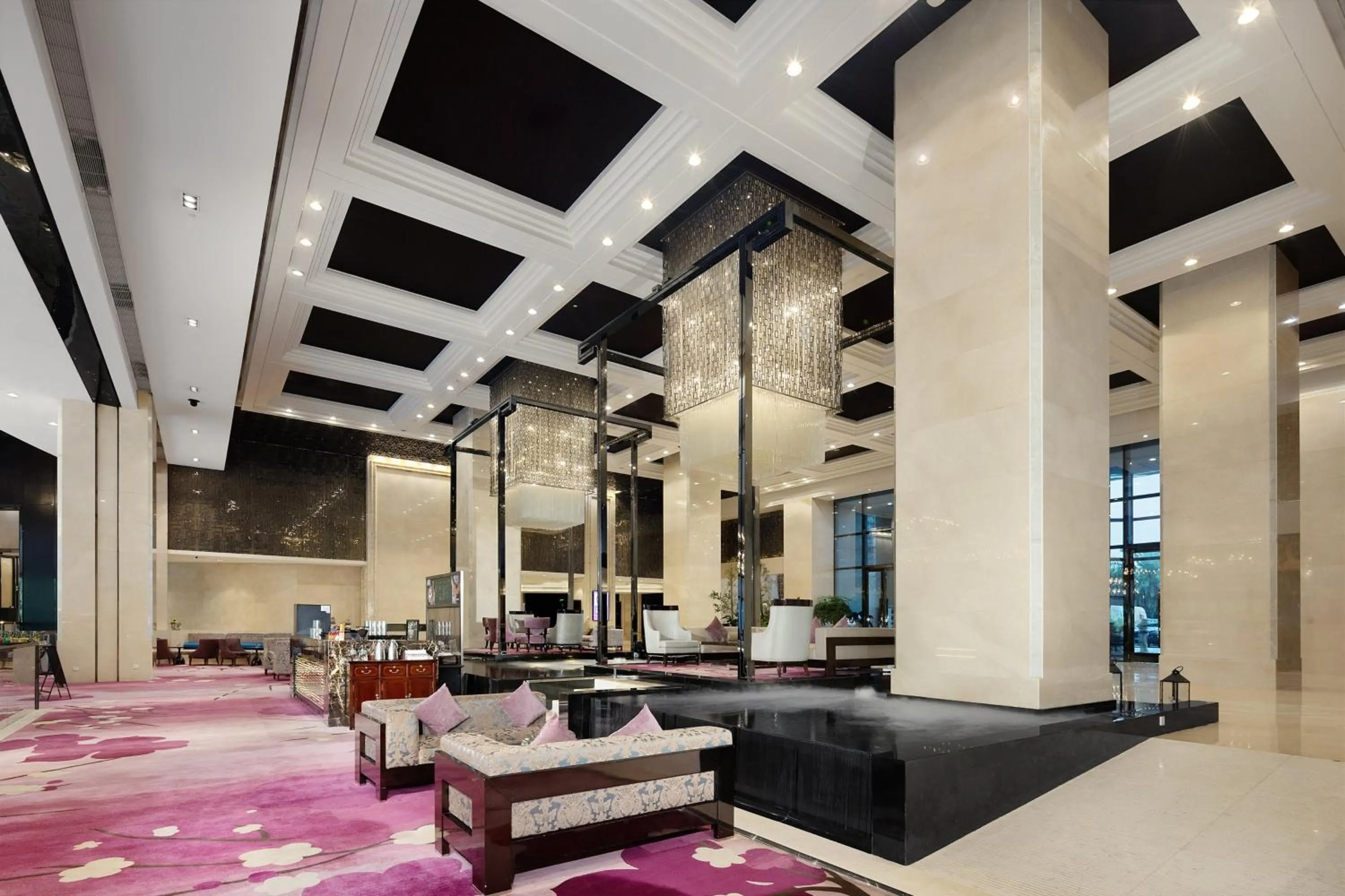 Lounge or bar in Holiday Inn Chengdu High-Tech Center by IHG