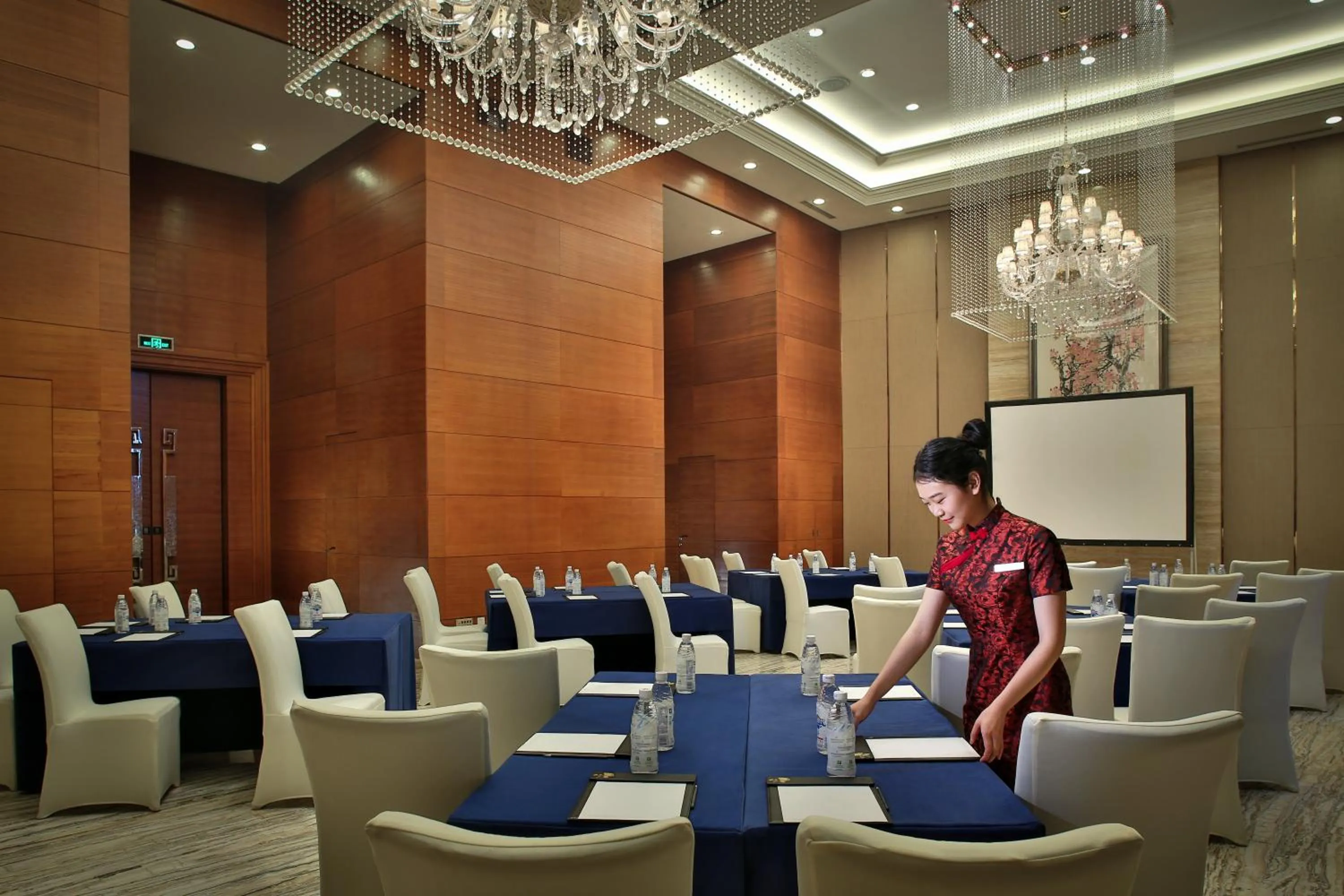 Meeting/conference room in InterContinental Sancha Lake by IHG