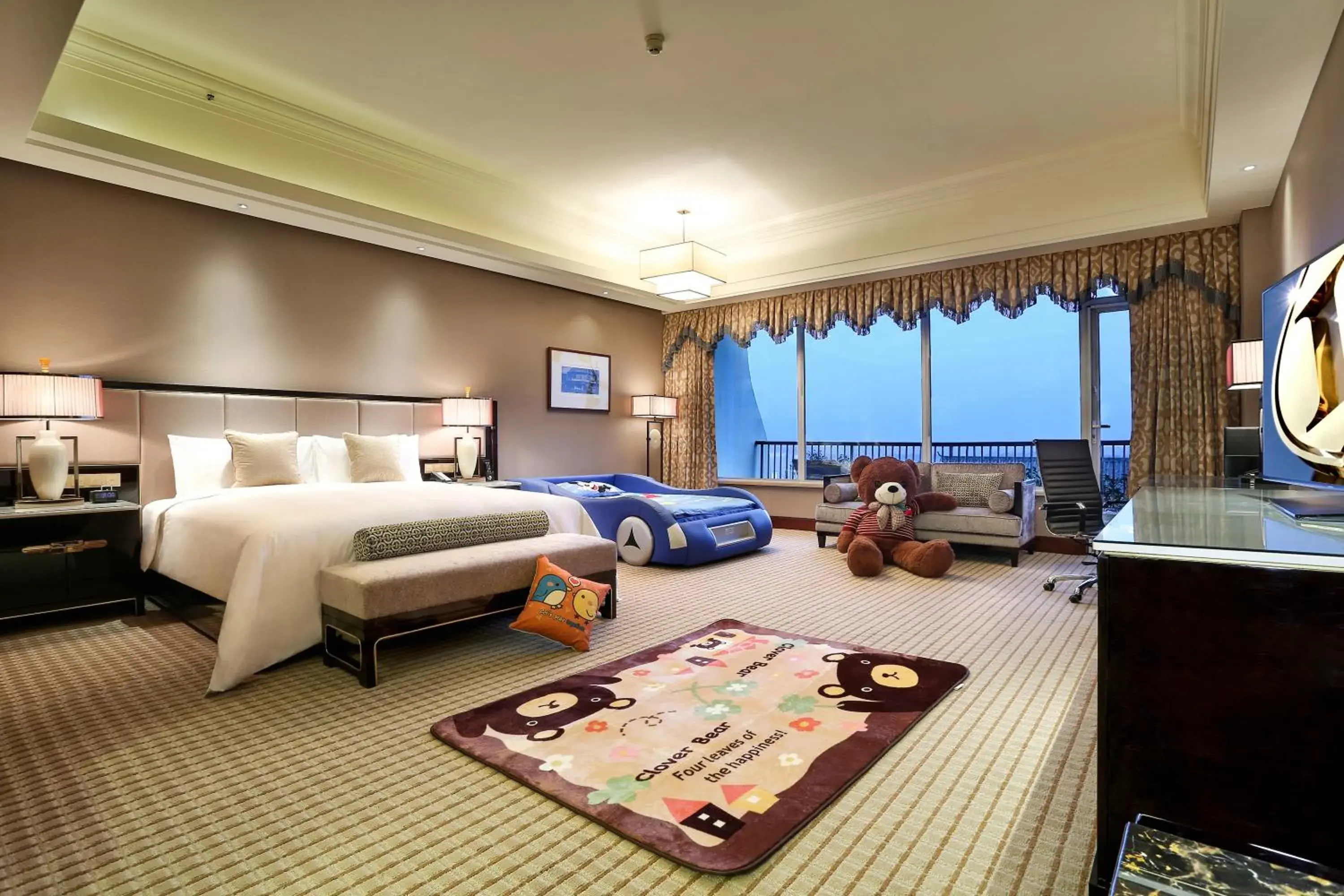 Photo of the whole room, Bed in InterContinental Sancha Lake by IHG Photo of the whole room, Bed in InterContinental Sancha Lake by IHG