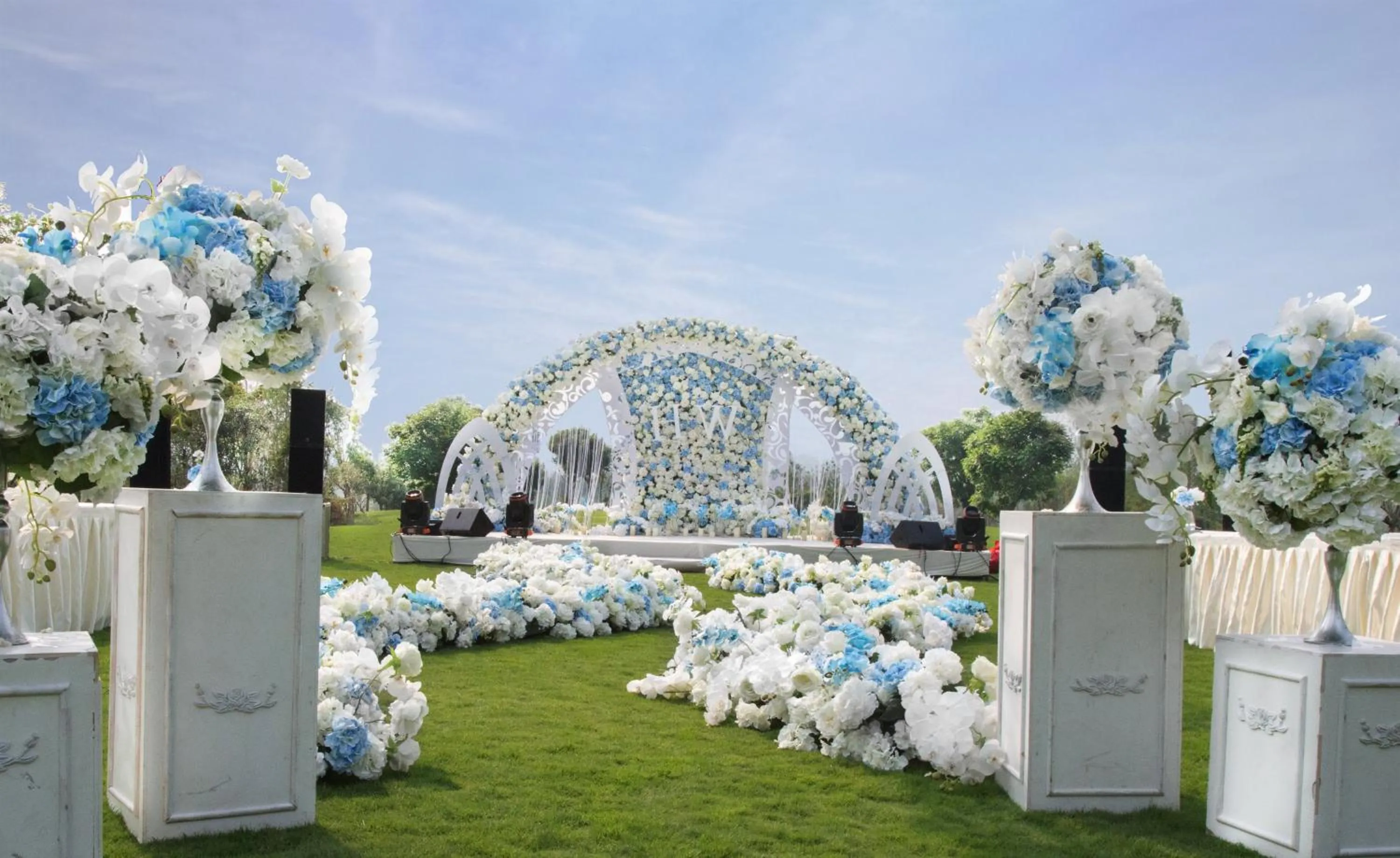 Meeting/conference room in InterContinental Sancha Lake by IHG