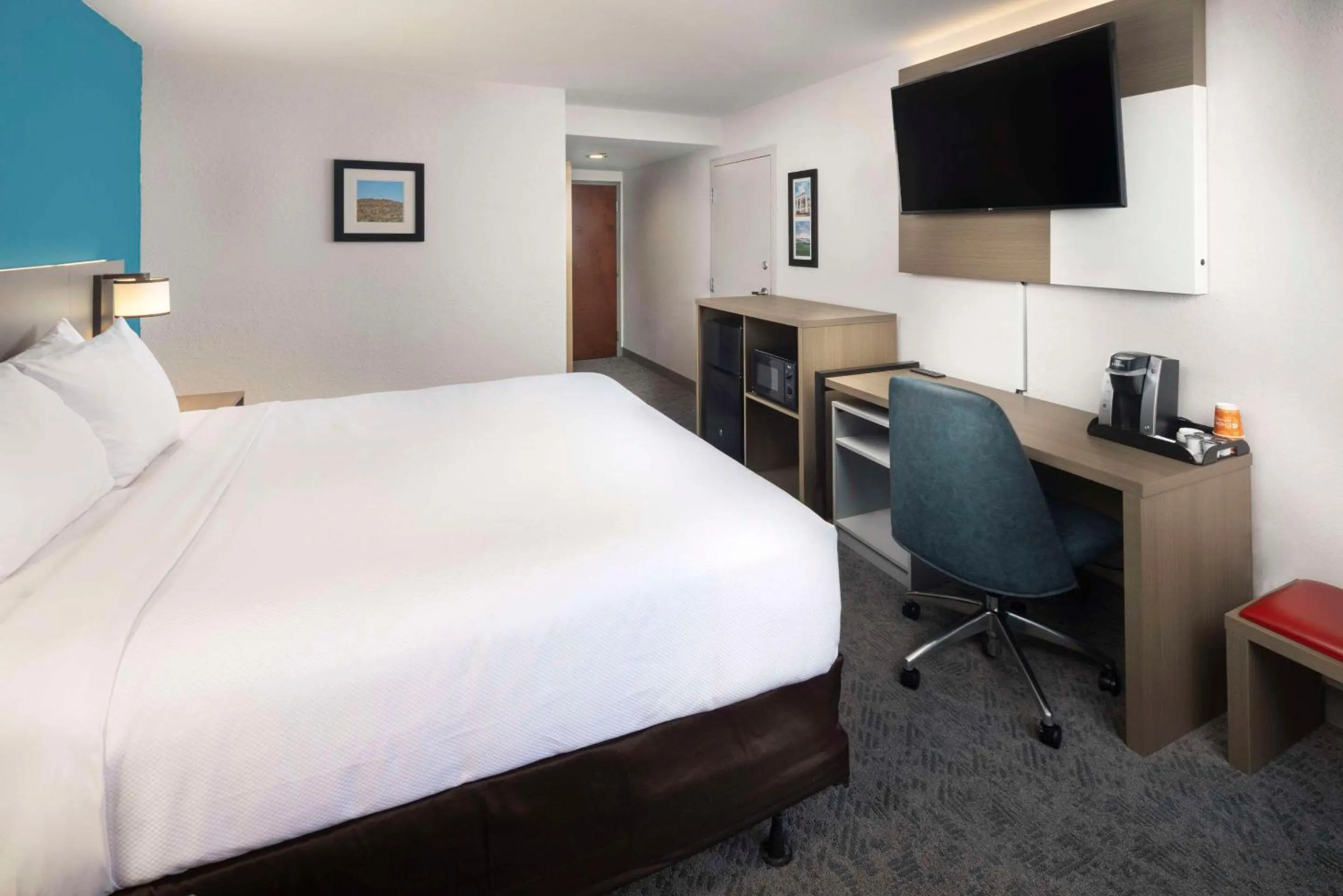 Bedroom, Bed in Comfort Inn & Suites Dahlonega University Area