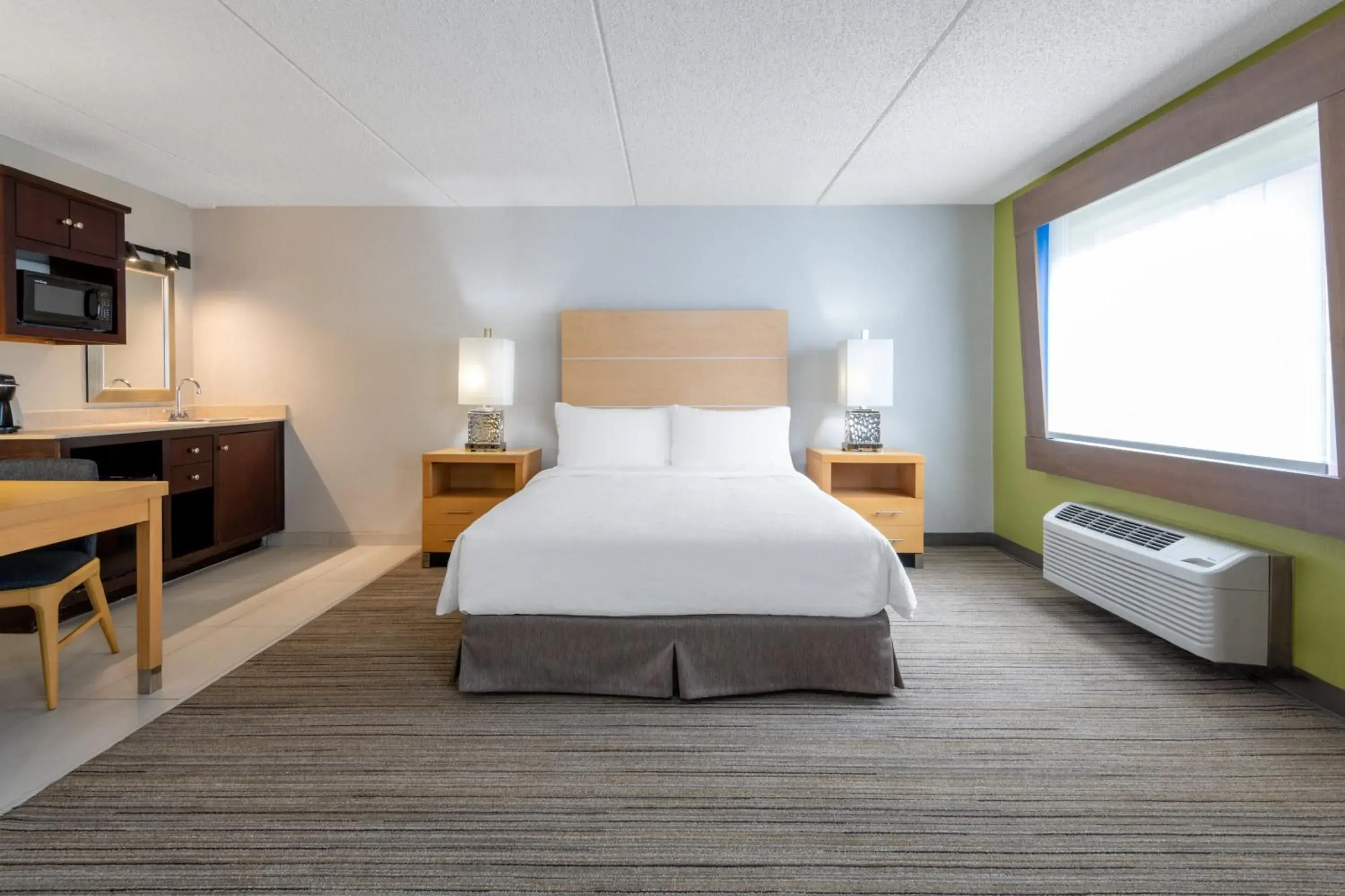 Photo of the whole room, Bed in Holiday Inn Express & Suites Wheat Ridge-Denver West by IHG Photo of the whole room, Bed in Holiday Inn Express & Suites Wheat Ridge-Denver West by IHG