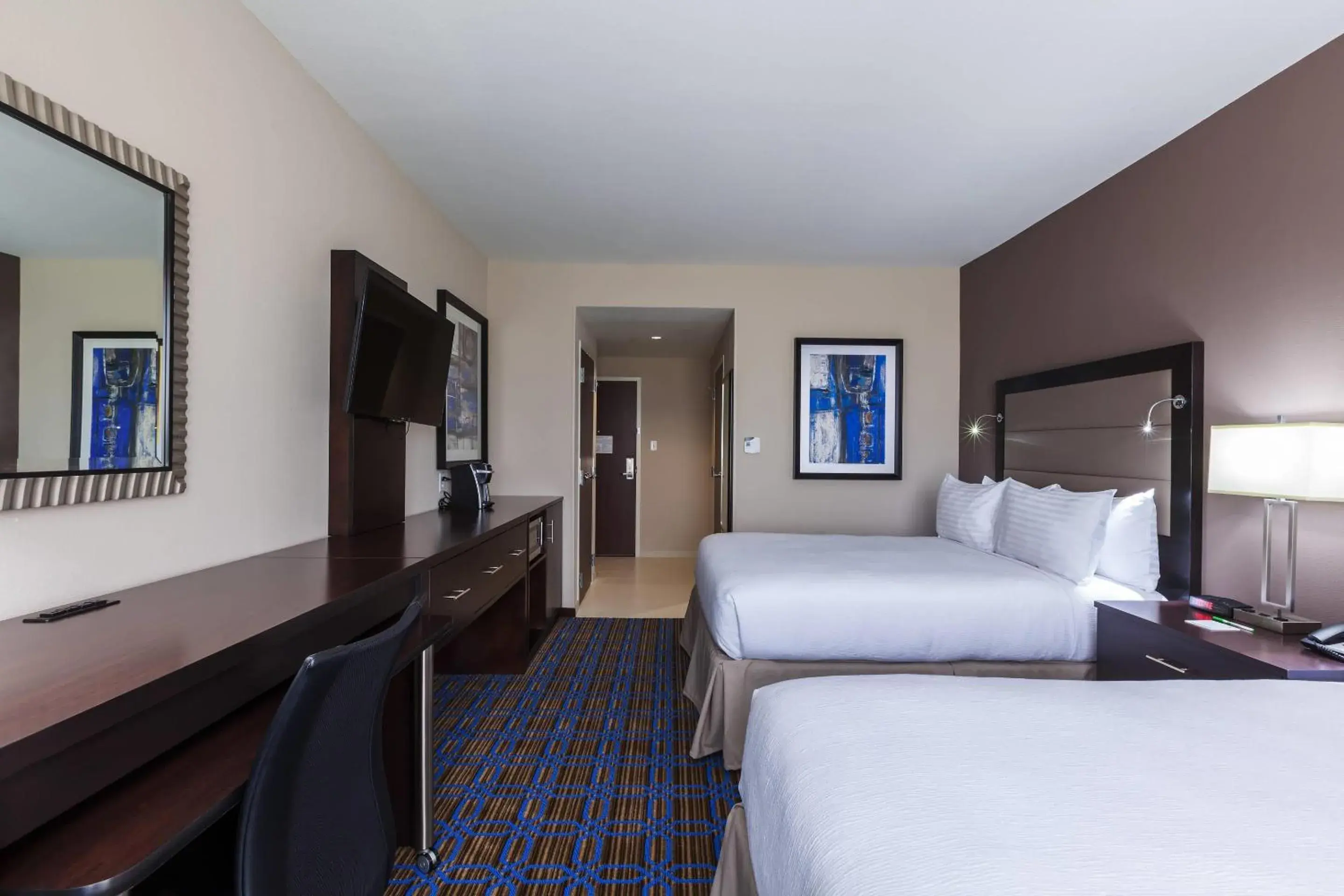 Bedroom, Bed in Clarion Hotel The Colony - Plano West Bedroom, Bed in Clarion Hotel The Colony - Plano West