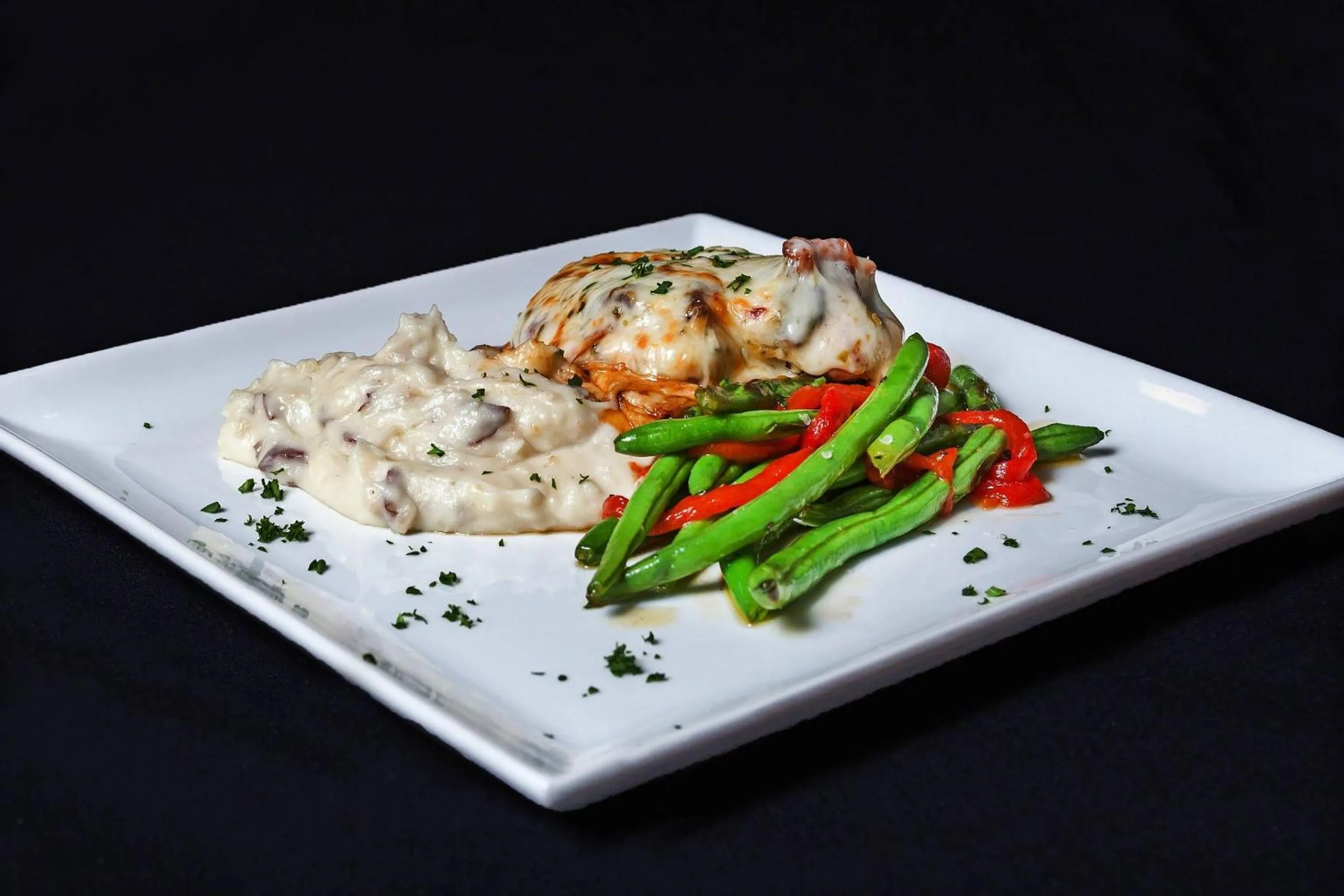 Restaurant/places to eat in Clarion Hotel The Colony - Plano West