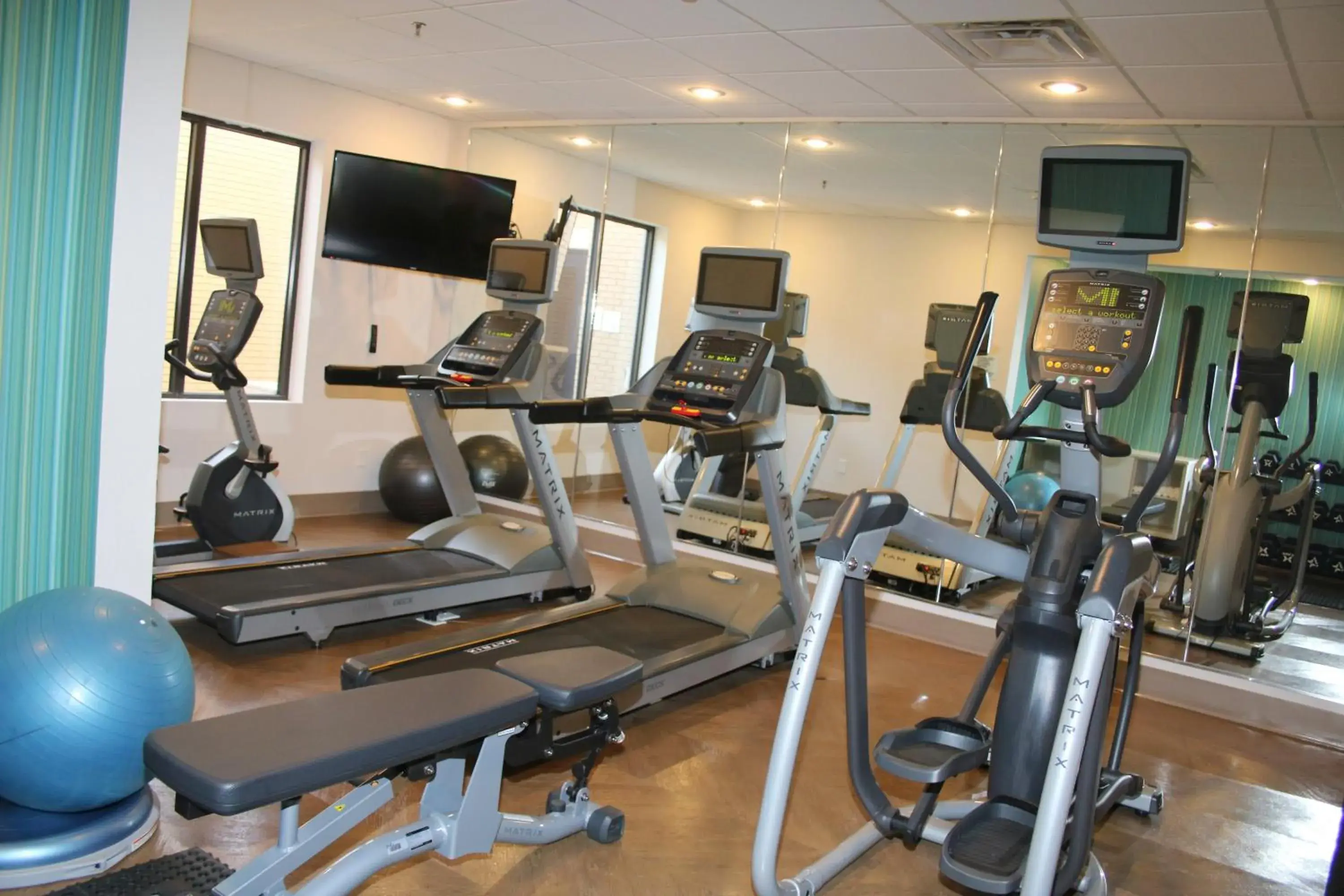 Fitness centre/facilities in Holiday Inn Express by IHG Fitness centre/facilities in Holiday Inn Express by IHG